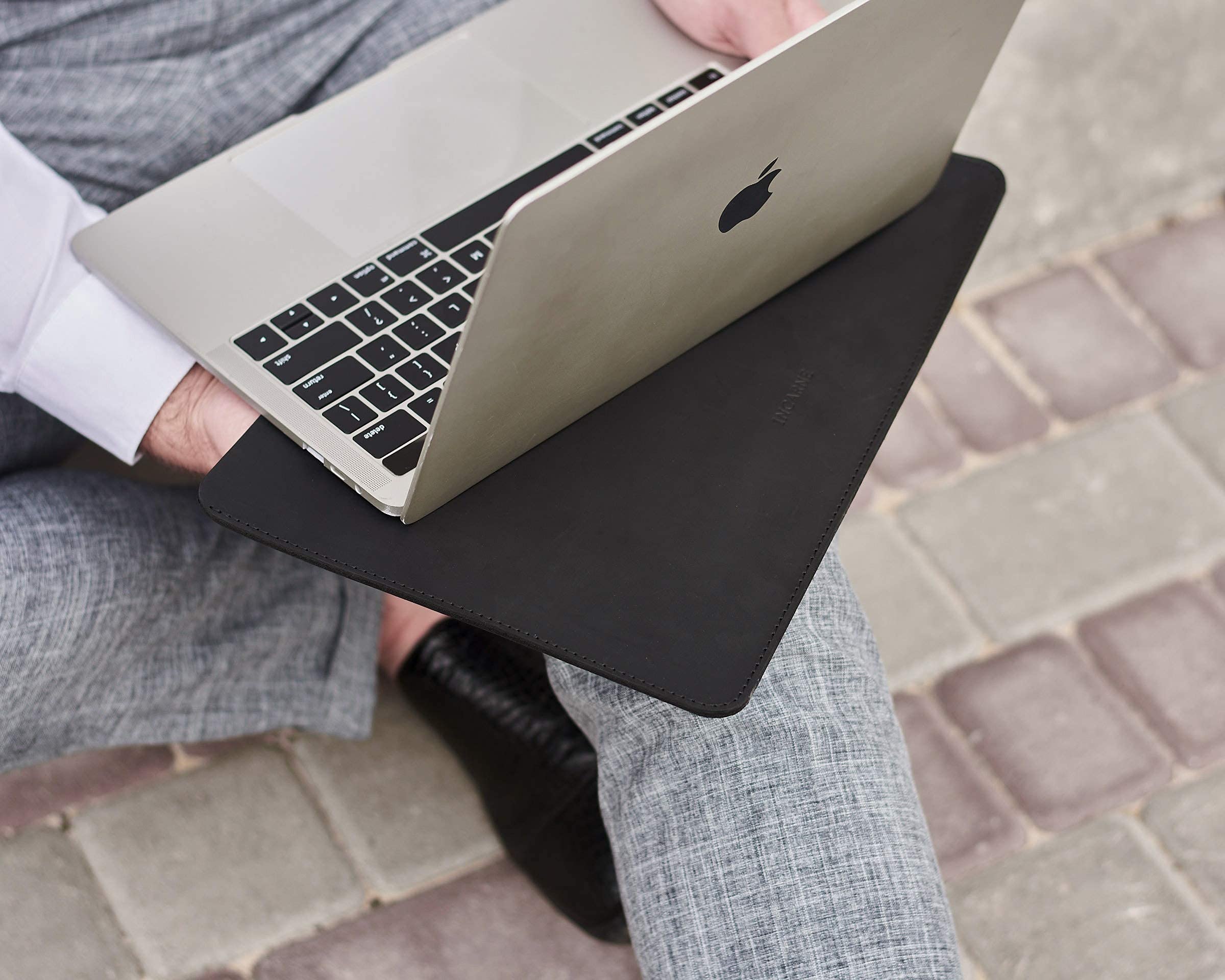 Amazon.co.jp: ブラックレザースリーブ 13インチ MacBook Air 13インチ 