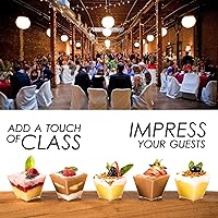 Vista 5 de DLux 100 x 2oz Tazas Cuadradas Mini de Postre con Cucharas y Tapas, Taza de Plástico Transparente para Aperitivos Parfait - Pequeño Cuenco