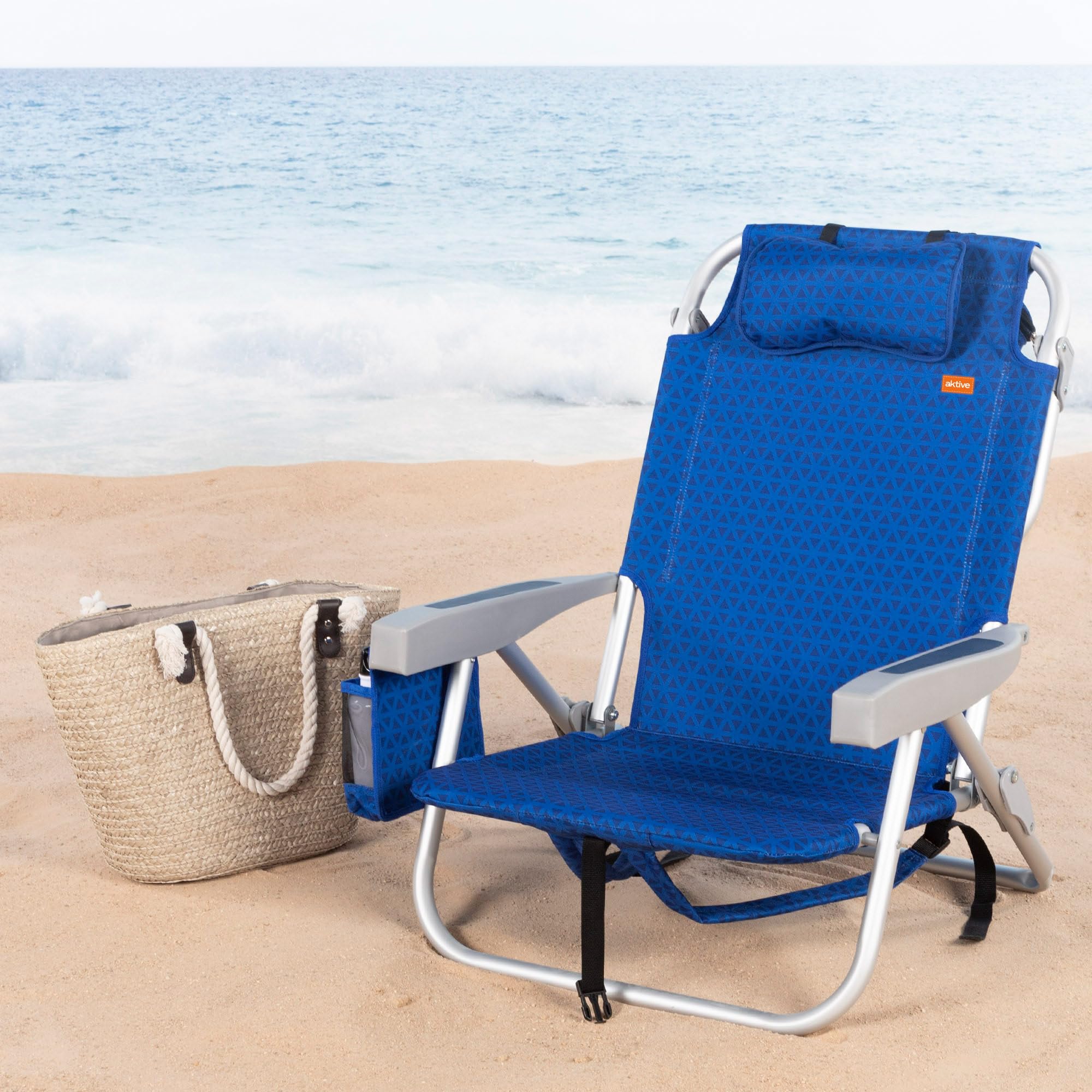 AKTIVE Krzesło plażowe, składane, wysokość XXL, 50 x 53 x 78 cm, 5 pozycji, niebieskie, obciążenie 110 kg, łącznie z wyściełaną poduszką, uchwytami, kieszeniami, torba termiczna, tkanina poliestrowa