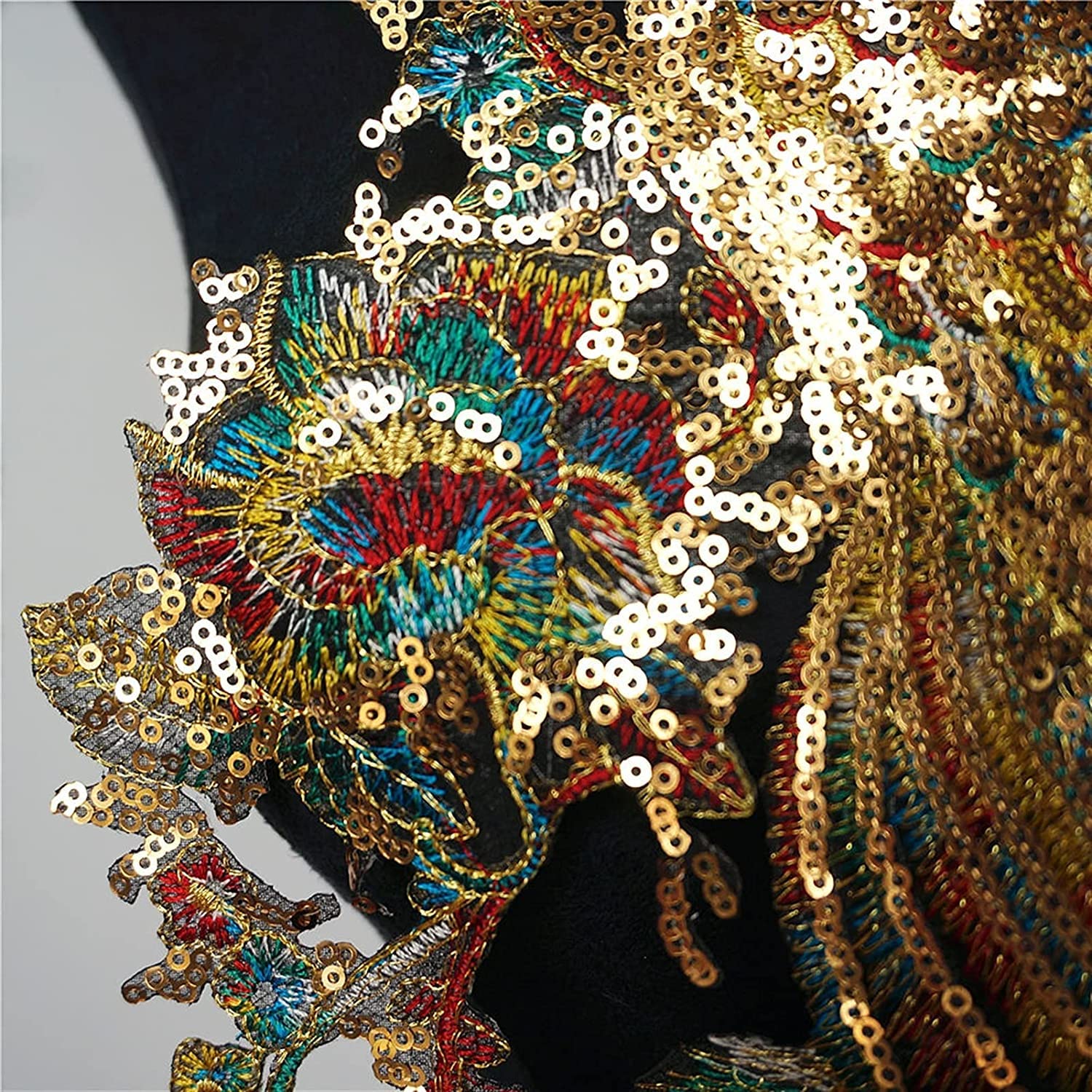 Appliqué Decorativi per Abiti da Cerimonia, Arcobaleno Paillettes Piuma Pavone Cucire Ferro sulle Toppe