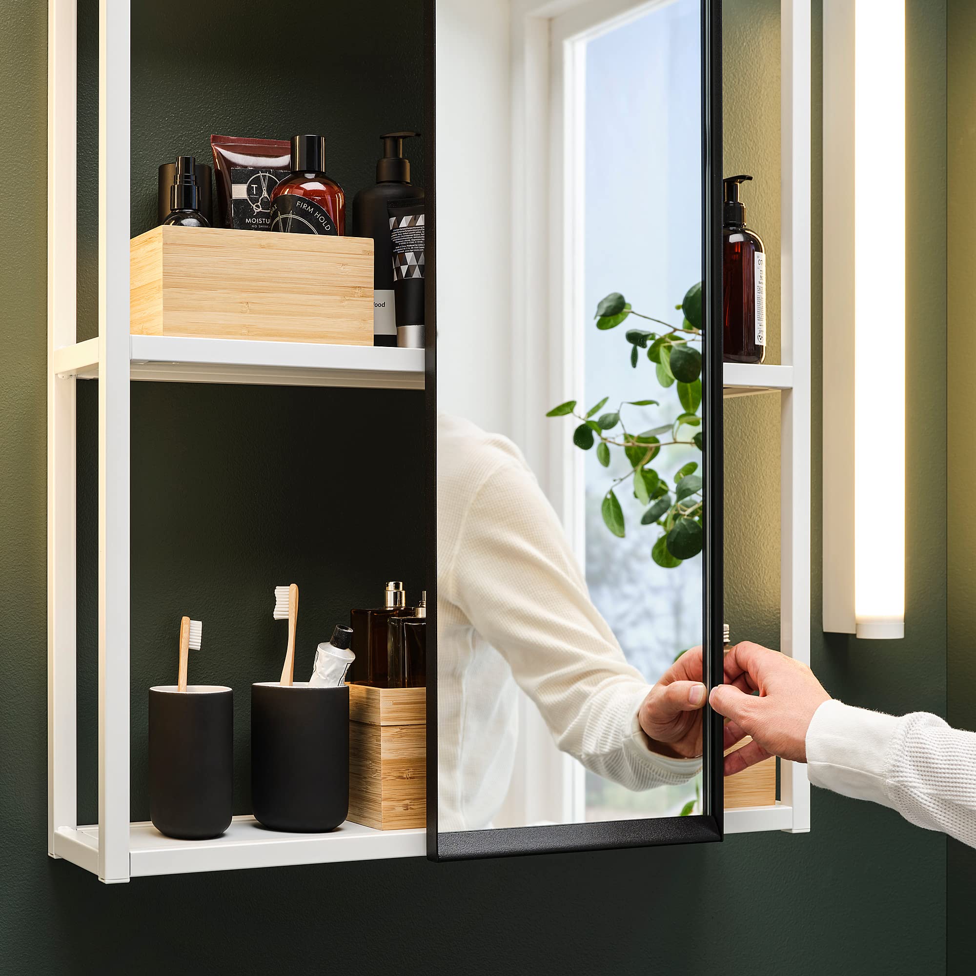 Ikea ENHET Spiegelschrank 60x17x75cm weiß Küche, Haushalt & Wohnen