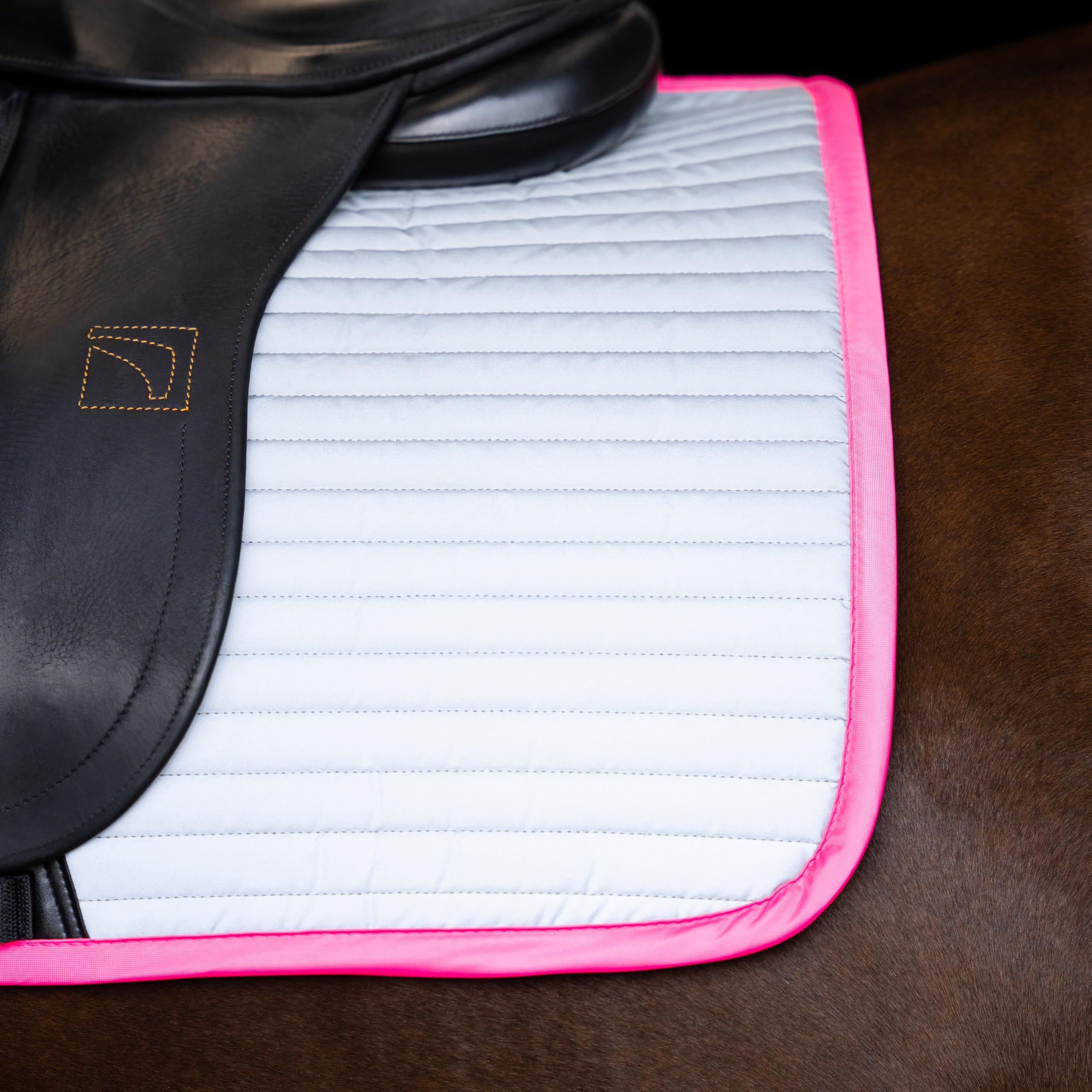 Imperial Riding Sottosella IRH Reflective GP Riflettente per versatilità con Rinforzo in Poliuretano, Colore Rosa, Completo