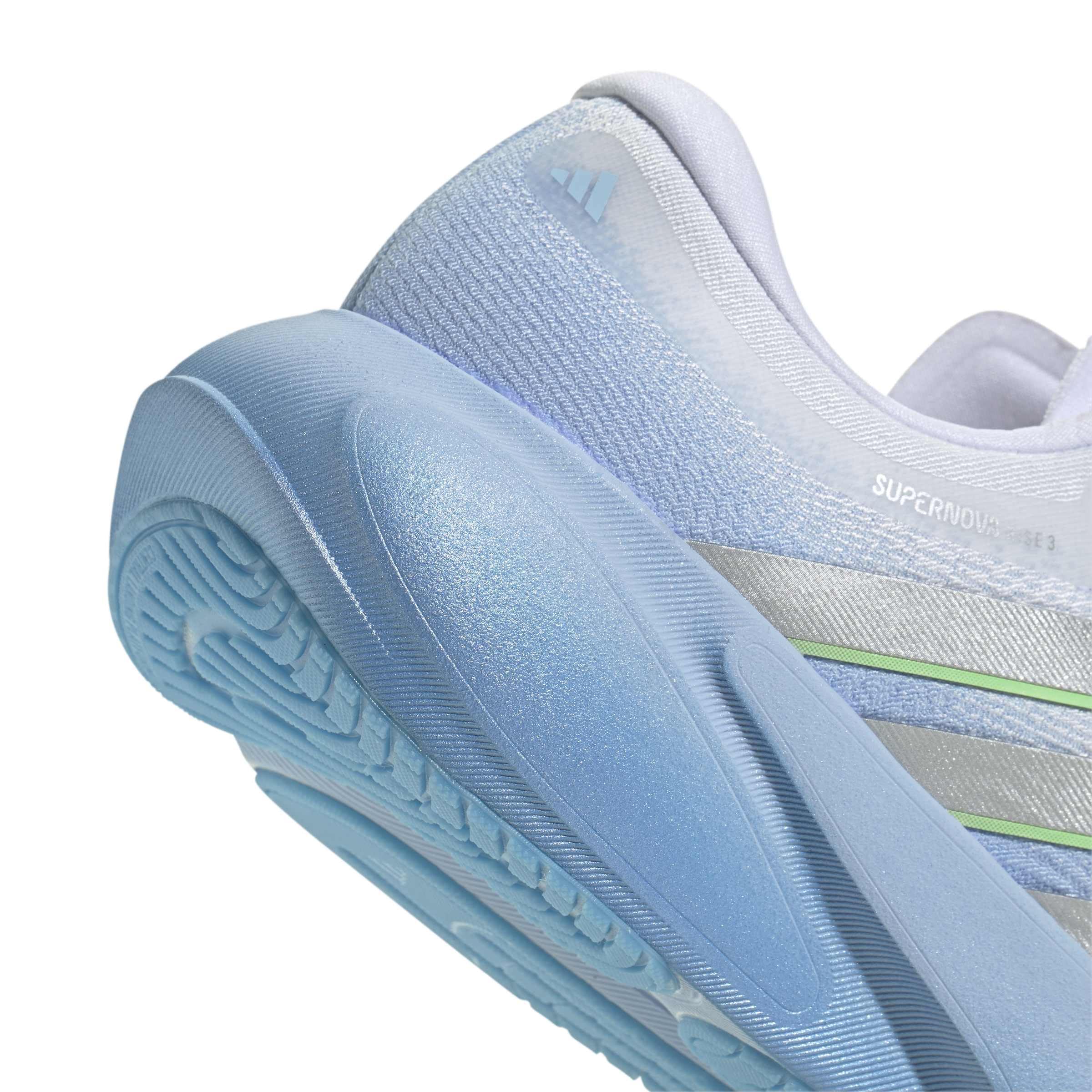 adidas Supernova Rise 3 Damen Laufschuhe mit Dreamstrike+ Dämpfung, atmungsaktivem Primeweave Obermaterial und anatomisch geformter Lighttraxion Außensohle.