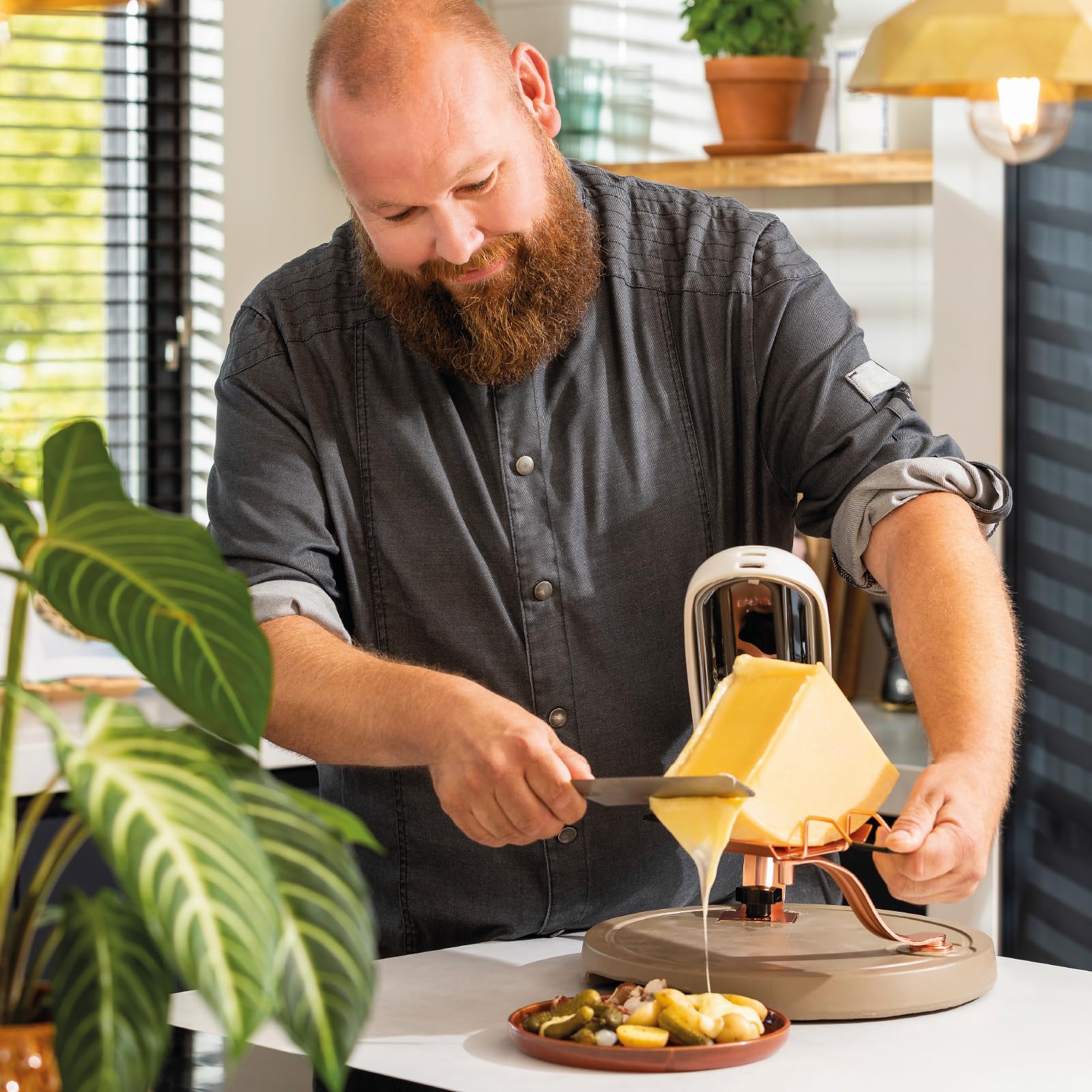 BOSKA Couteau à raclette PRO – Acier inoxydable – Spatule – Bord dentelé – Raclette – Outil de service et de découpe pour fromage ou couteau à pain – Petit couteau de cuisine durable