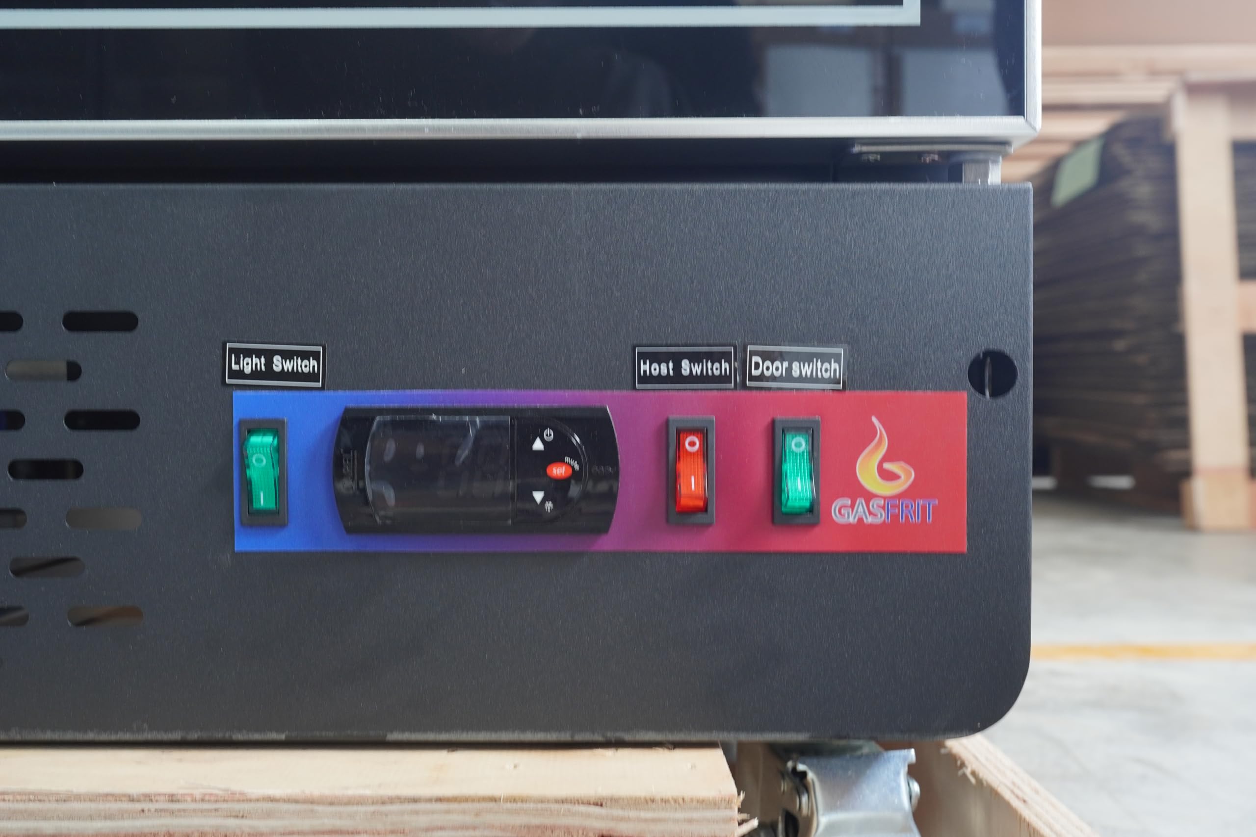 Armario Expositor Refrigerado Profesional | 1 Puerta Cristal, Sub-Zero, 450L, Luz LED Multicolor, Control Digital CAREL, Ventilado, Clase Energética B, Acero Inox Negro