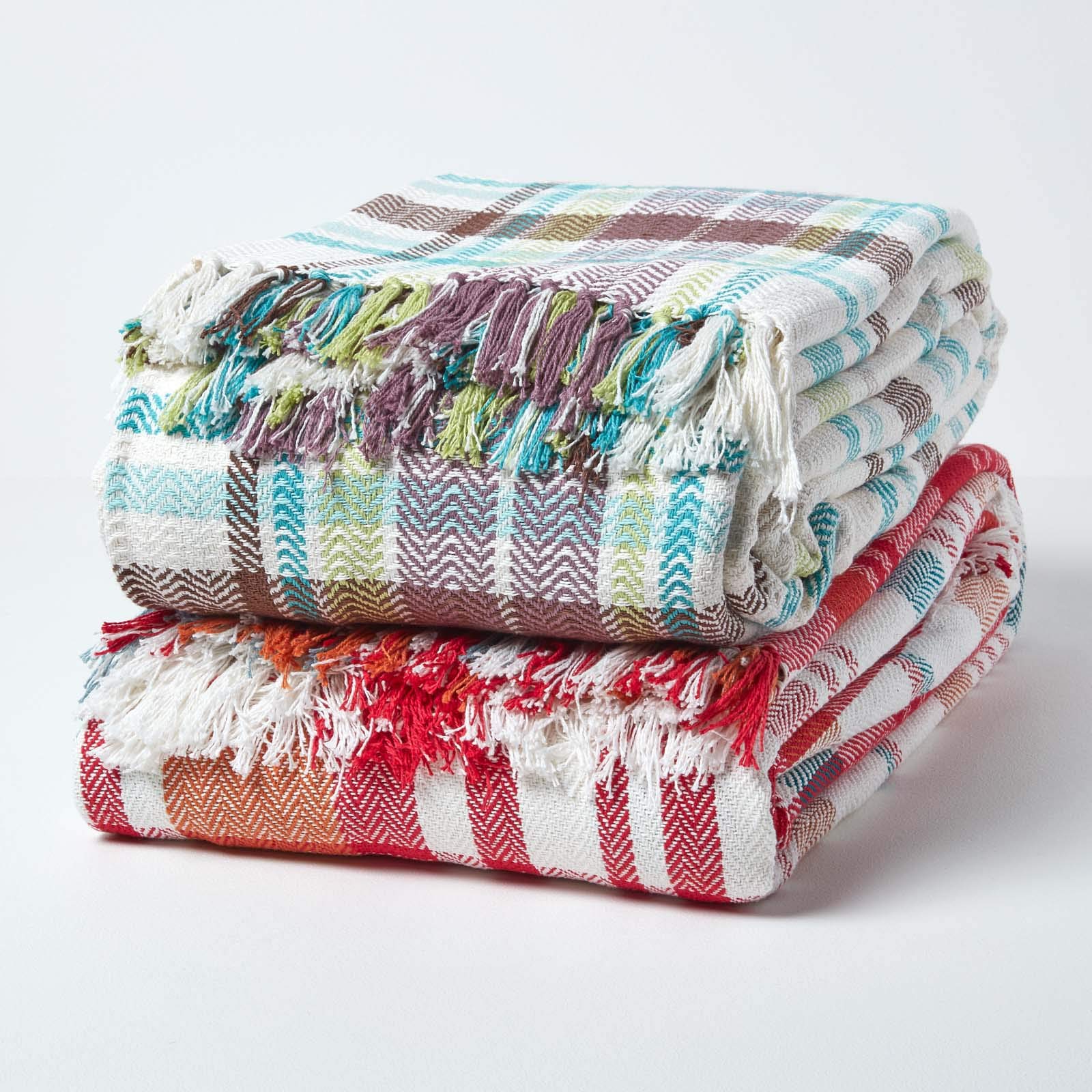Homescapes extra große Tagesdecke Falun aus 100% Baumwolle, rote Wohndecke mit Tartan-Muster, kuschelig weicher Chevron-Überwurf mit Fischgrätenmuster, Übergröße 225 x 360 cm