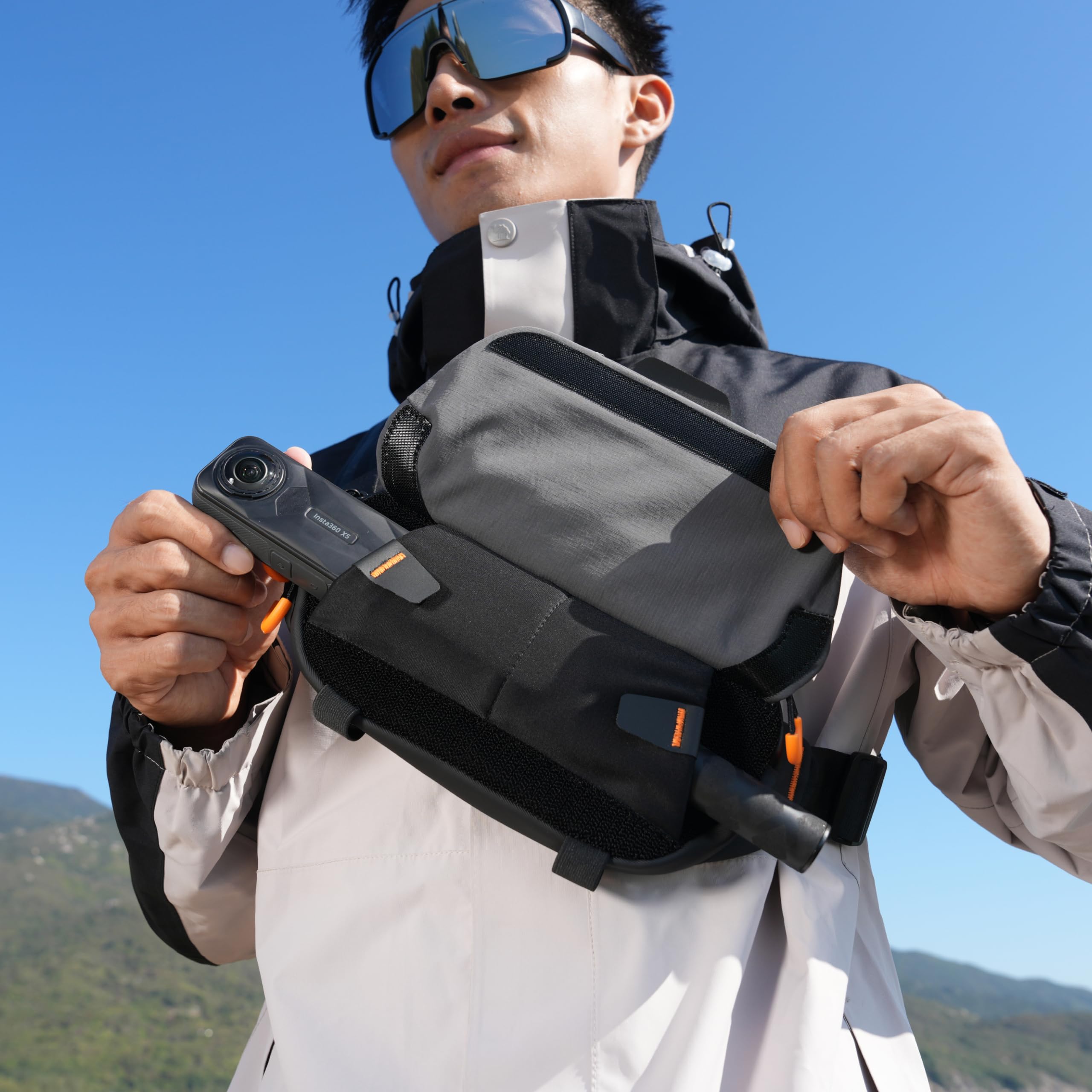 Insta360 Borsa a tracolla (Gris asfalto)