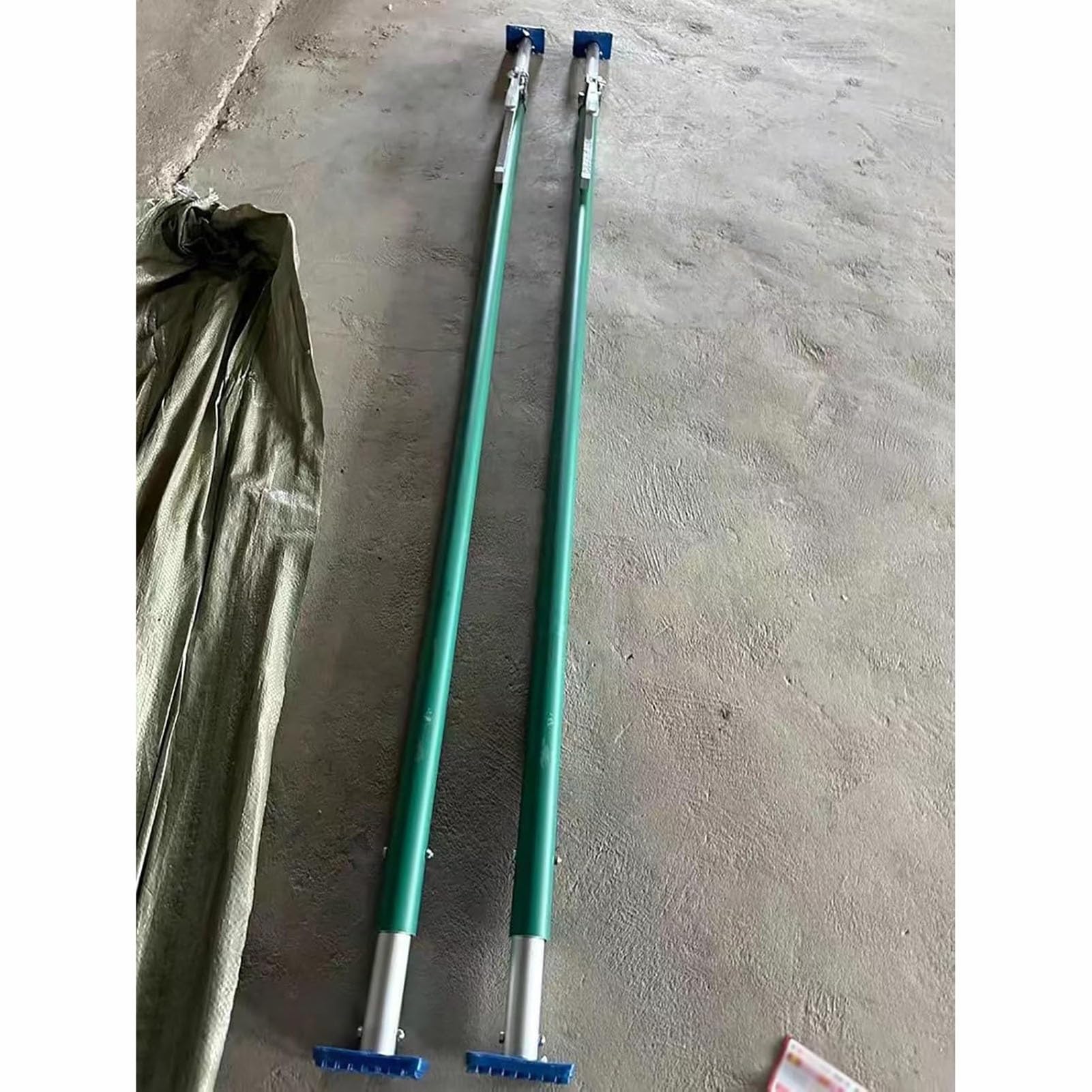 Generisch Verstellbare Ratschen-Ladungssicherung für Pickup-Ladeflächen, 1,28–2,71 m, robuste Ladungssicherung, Tragfähigkeit 200 kg, 2er-Pack, ideal für sicheren Transport und optimale Organisation