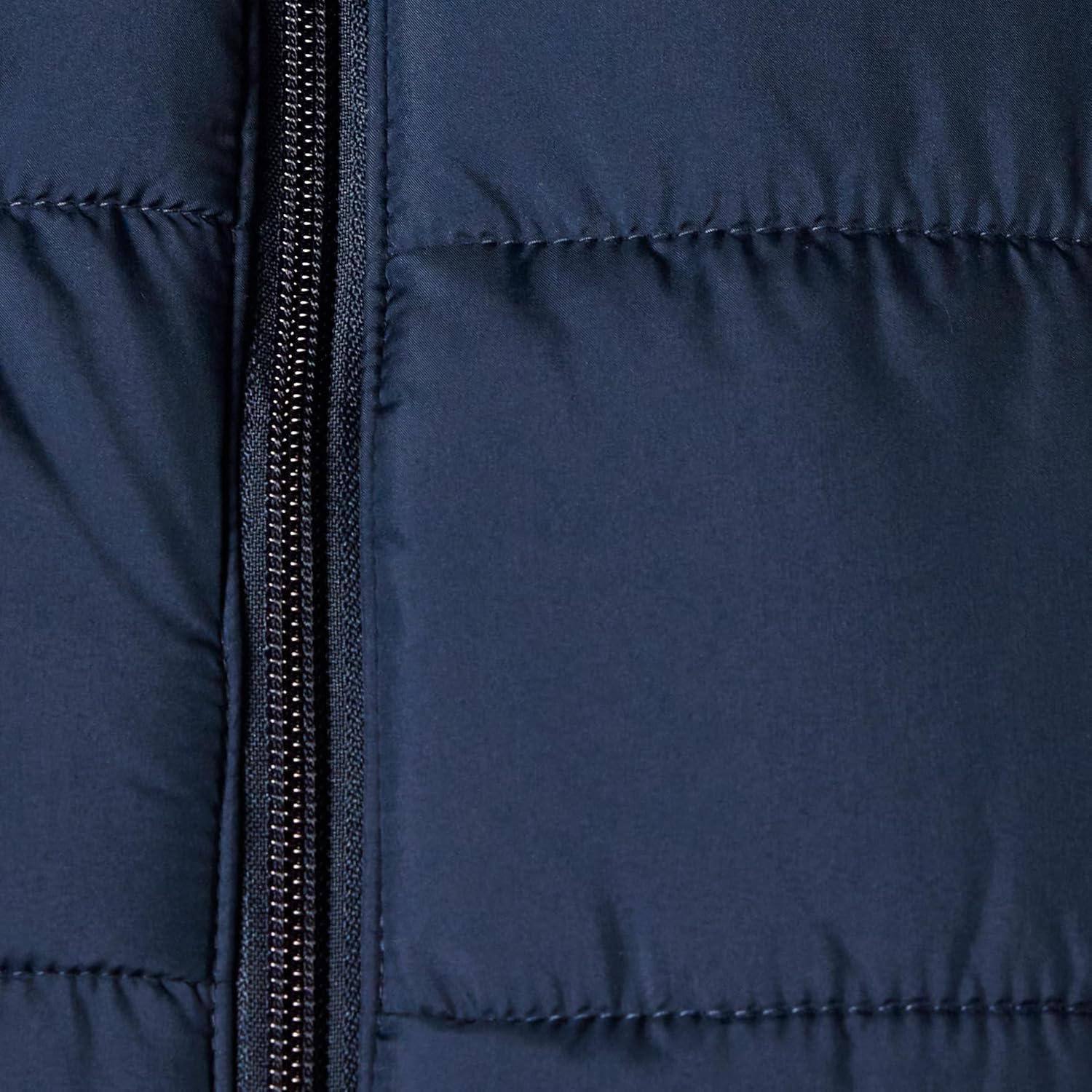 Amazon Essentials Women's Mid-Weight Puffer Vest - Image 7