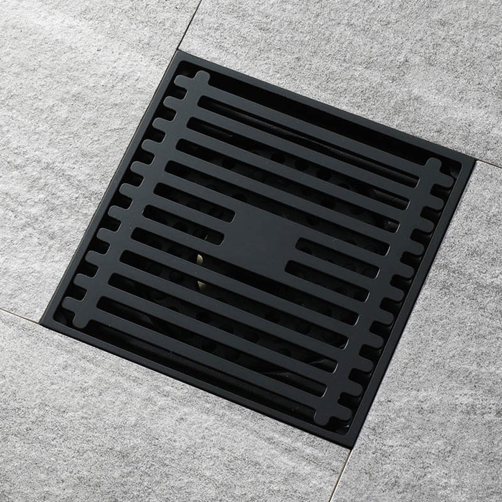 Drain de douche en laiton noir mat 4 pouces pour une salle de bain moderne et durable