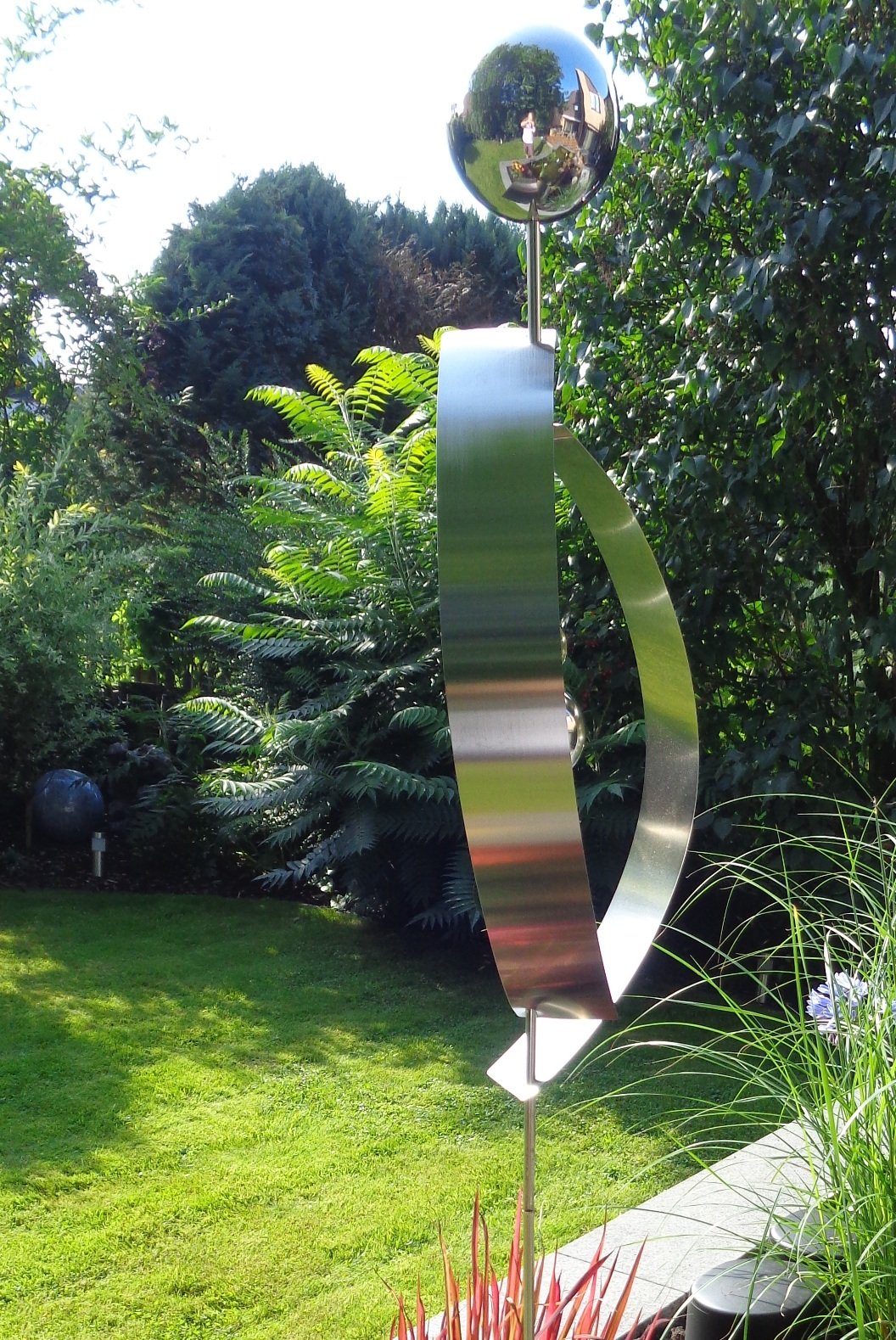 Skulptur Mars aus Edelstahl 168 cm Gartendekoration Beetstecker Rosenkugel