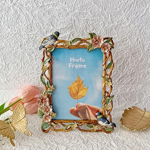 Miniatura 5 de Pasiir Marco de fotos vintage de 5 x 7, marco de fotos floral pintado a mano con marco de metal y vidrio de alta definición para exhibición de mesa,