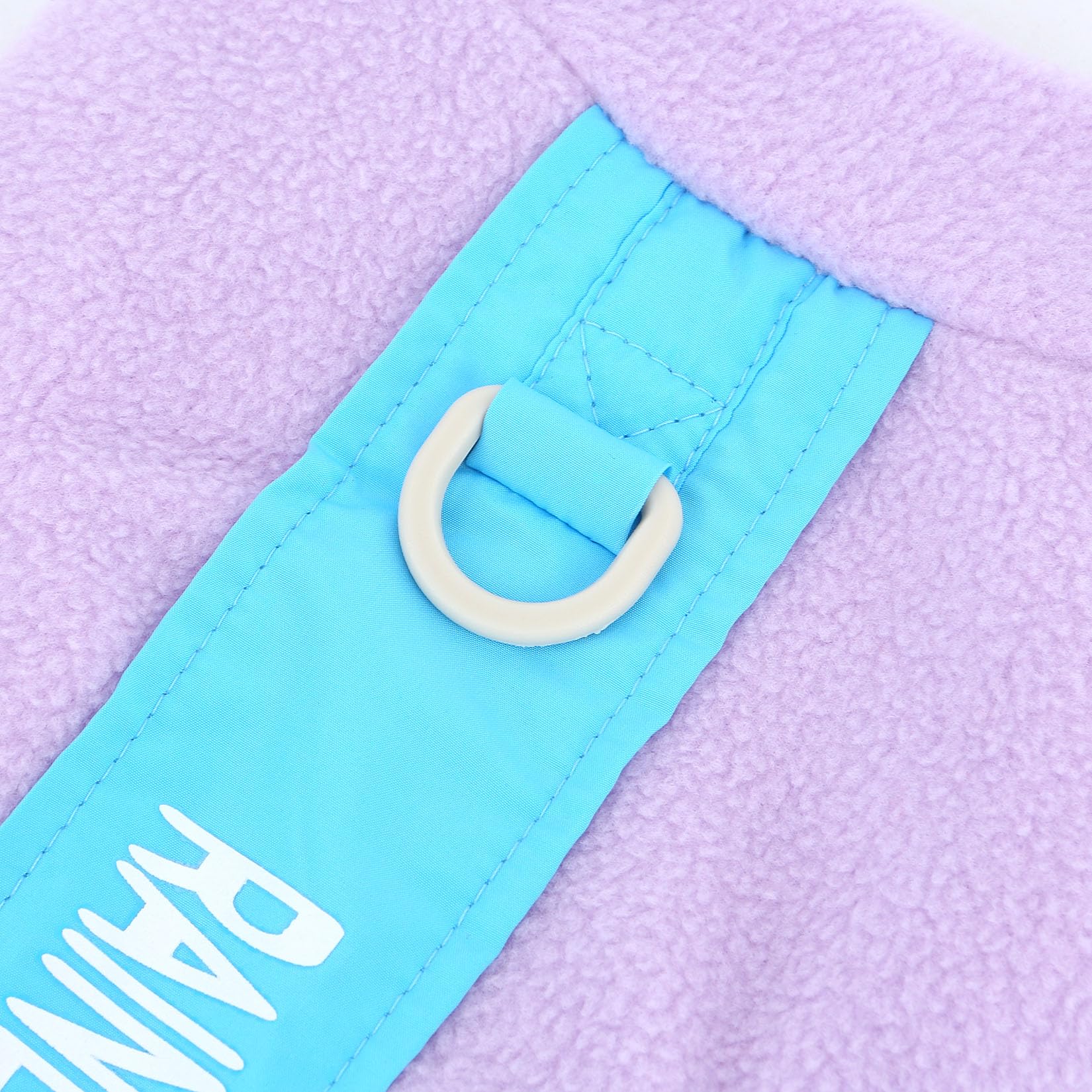 Pijamas de Forro Polar para Perros pequeños, Mono de Cachorro con Anillo en D y Letra Impresa, Suave Jersey de Cuatro Patas Pjs Acogedor Invierno otoño Ropa de Dormir para Mascotas Chihuahua Yorkie