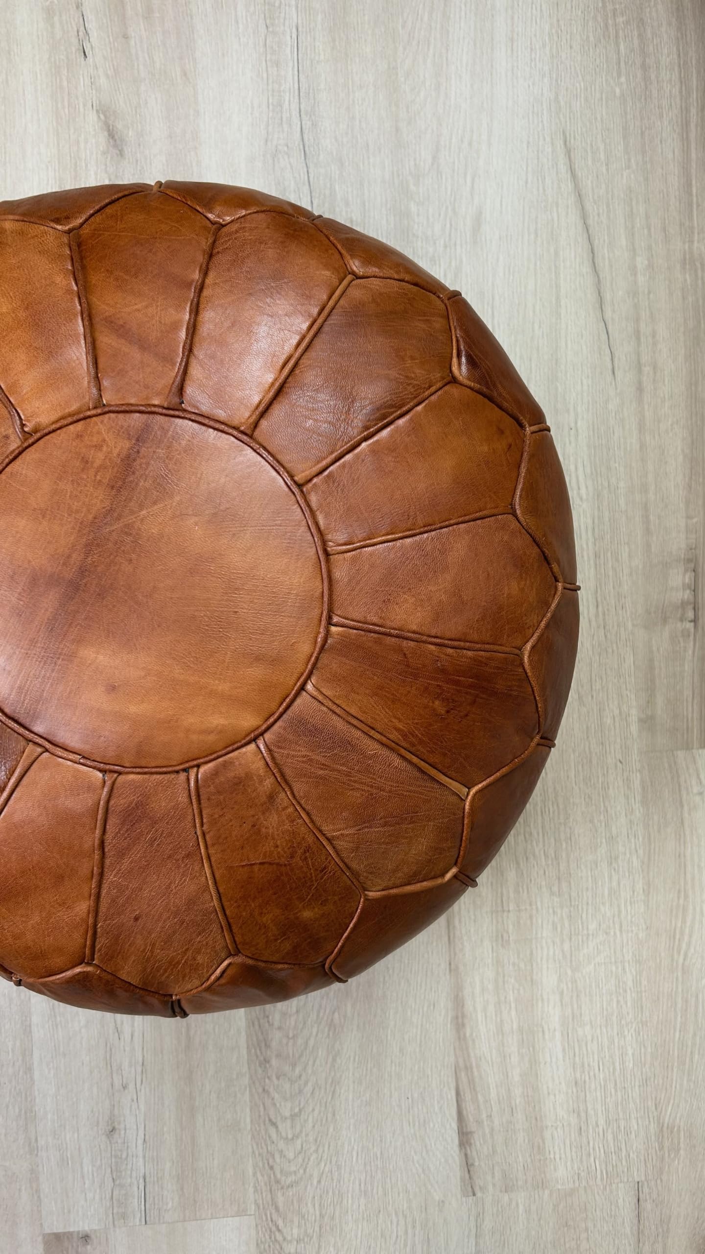 See the Good XL Echtleder Pouf - Handgefertigt - gefüllt geliefert - Ottoman Sitzsack Fußhocker Puff (Honigbraun)