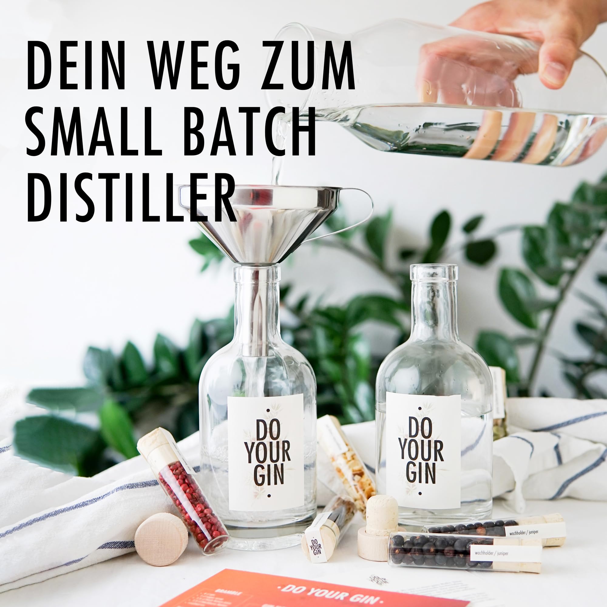 DO YOUR GIN | DIY Gin Baukasten | Cocktail zum Selbermachen mit handverlesenen Gewürzen, Flaschen, Trichter & Rezepten | DIY Geschenkset für Sie & Ihn | Geschenk für Vatertag, Geburtstag, Weihnachten