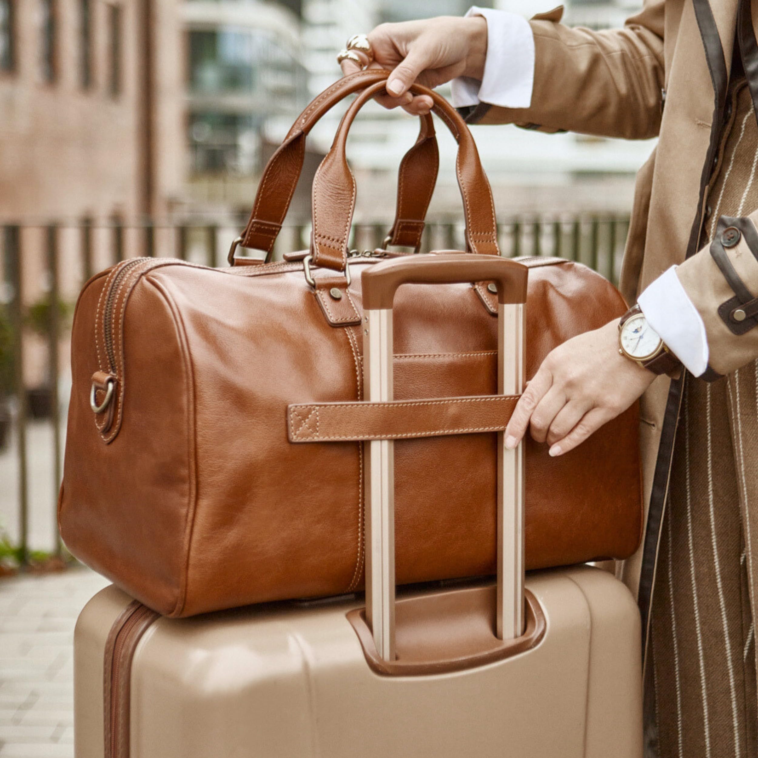 DRAKENSBERG Bolso de viaje de piel 'Romeo' (48 cm) pequeño y elegante, para hombre y mujer, equipaje de mano autorizado, Castaño-marrón, Handgepäck 48cm, 35 Liter, Bolsa de viaje de cuero auténtico