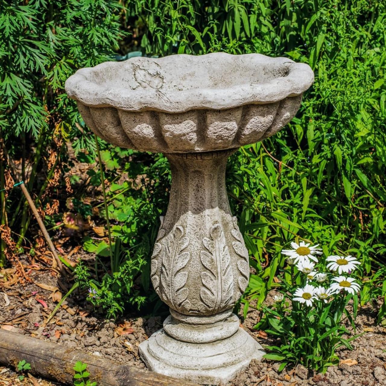 DGS - Classic Design Leaf Garden Bird Bath Stone Cast Garden Statue