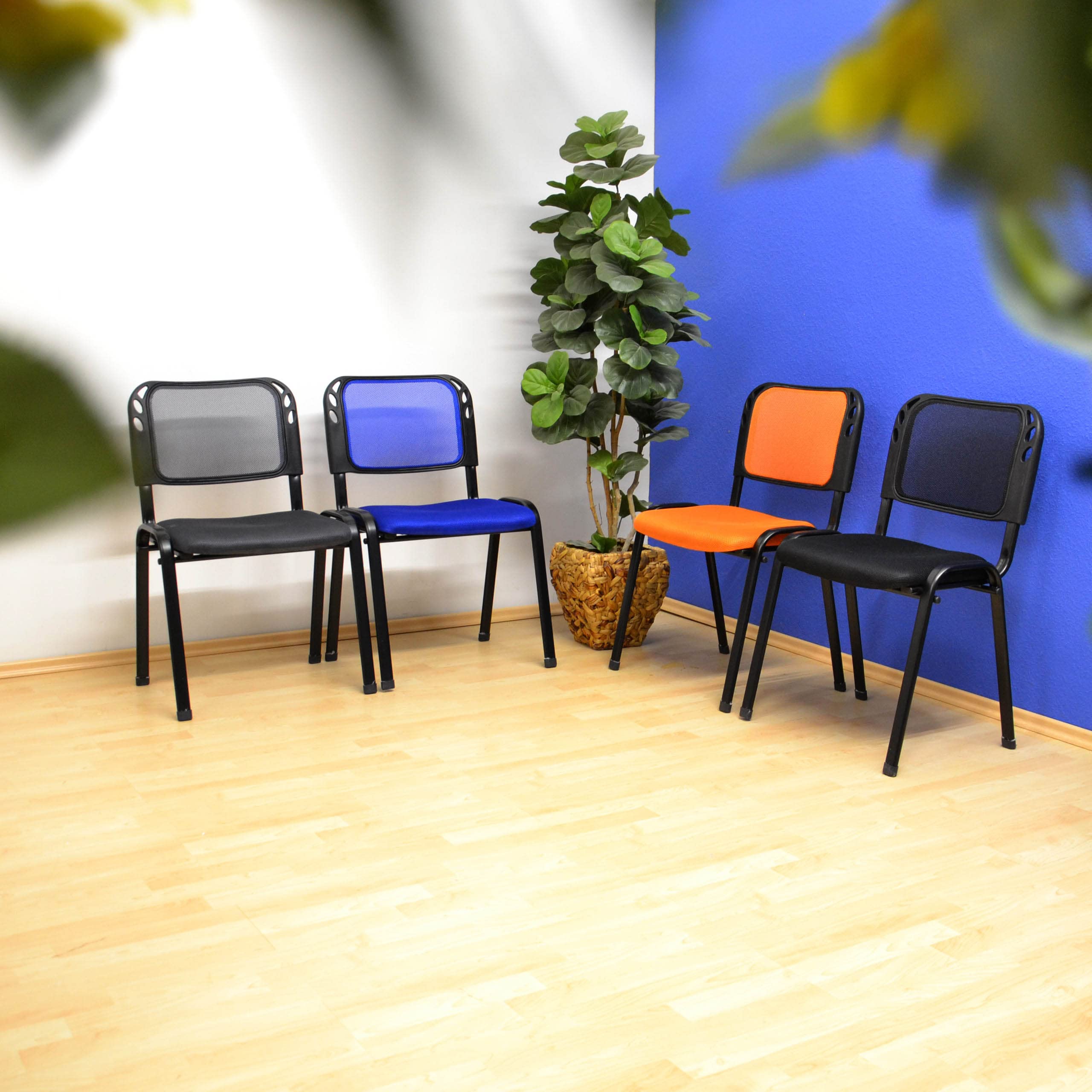Nexos Trading Bürostuhl 8er Set Konferenzstuhl Besucherstuhl schwarz gepolsterte Sitzfläche stapelbar 52,5 x 45 x 80 cm Stapelstuhl Metallrahmen schwarz