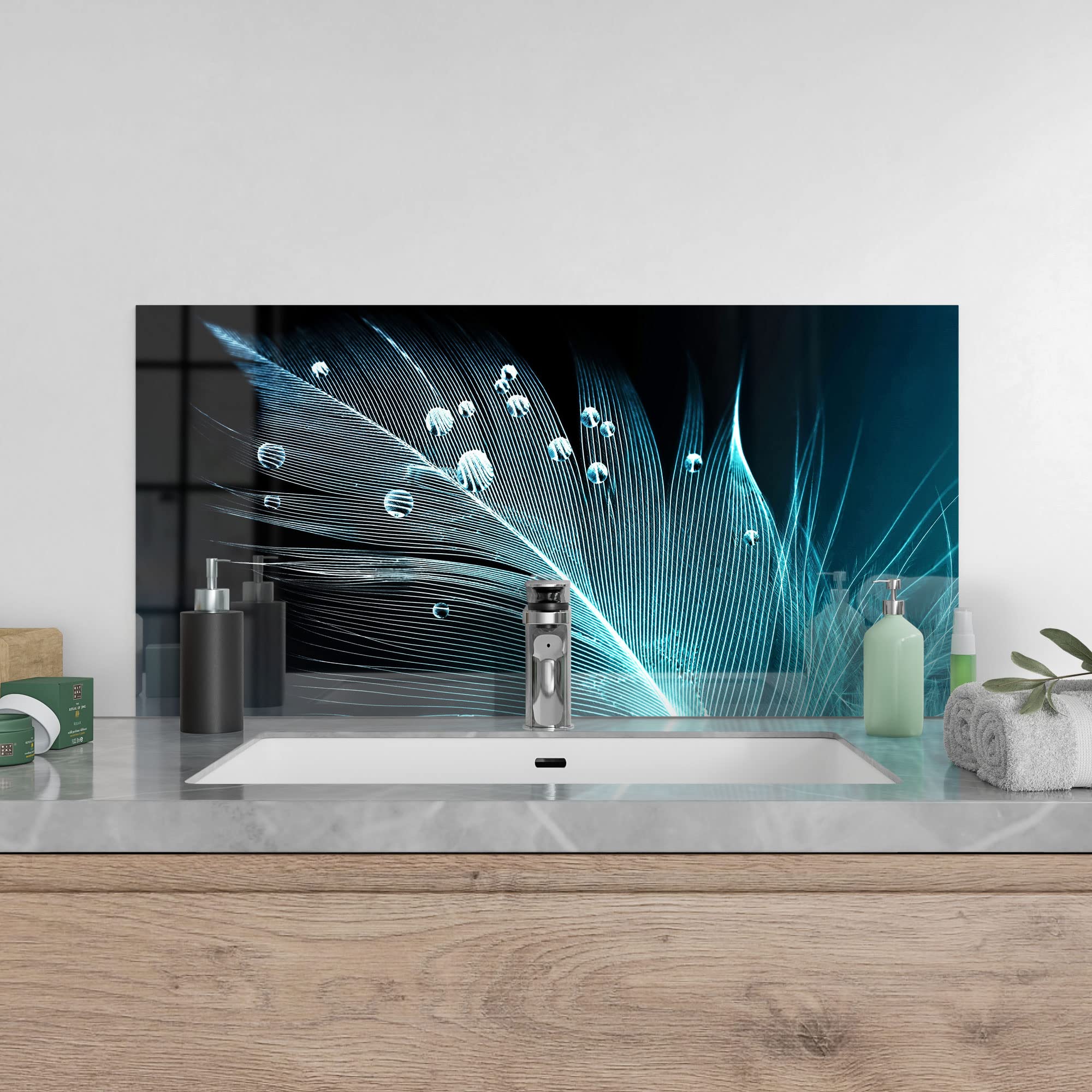 DEQORI Crédence de cuisine en verre | Motif plume avec perles d'eau | 100 x 50 cm | Panneau arrière de salle de bain ou de cuisinière | Protection anti-éclaboussures pour cuisine et salle de bain |