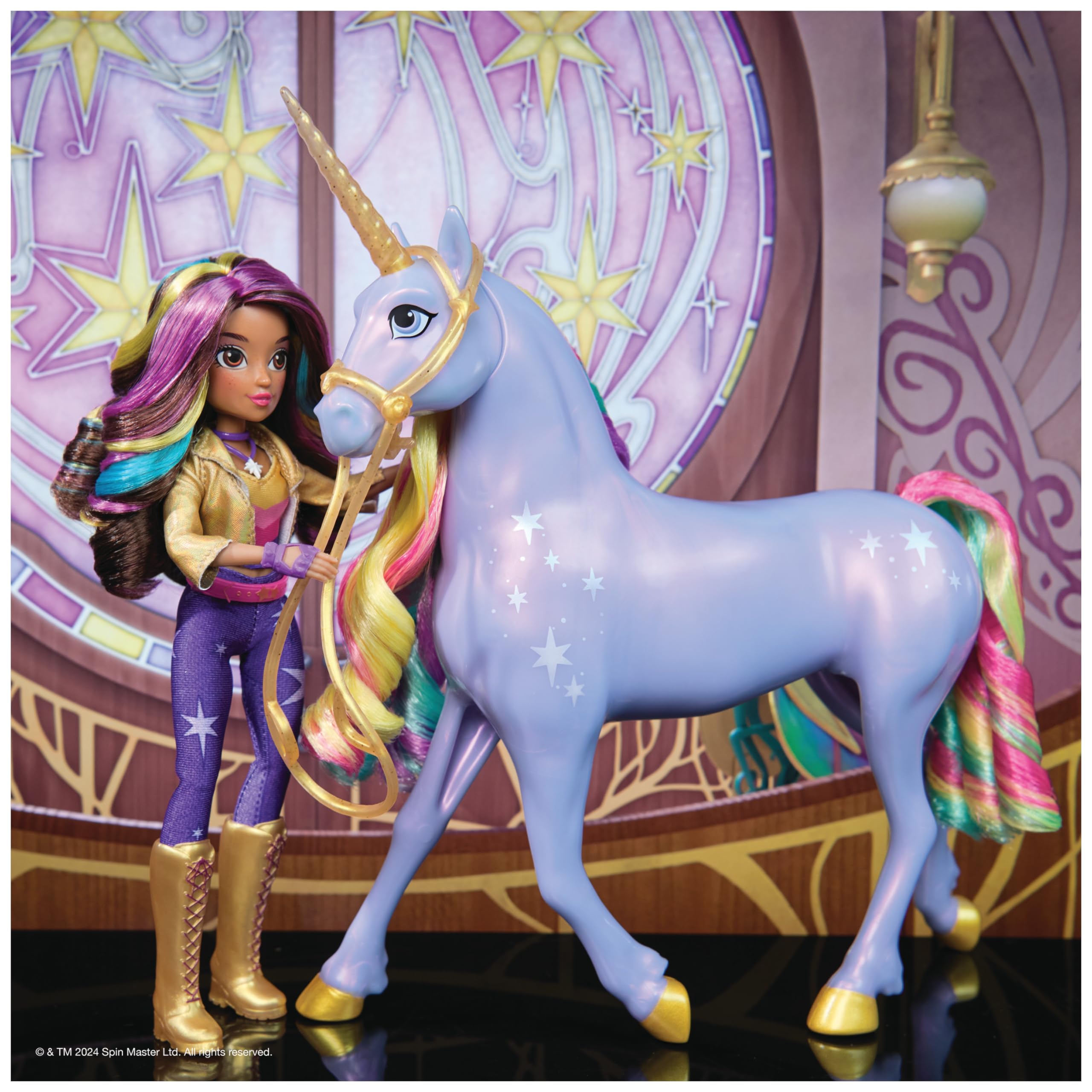 Unicorn Academy - Sophia und Licht-Magie Wildstar Deluxe Set, 28 cm Einhorn mit Lichteffekten und Musik, 24 cm Ankleidepuppe, passend zur Netflix Serie, ab 4 Jahren