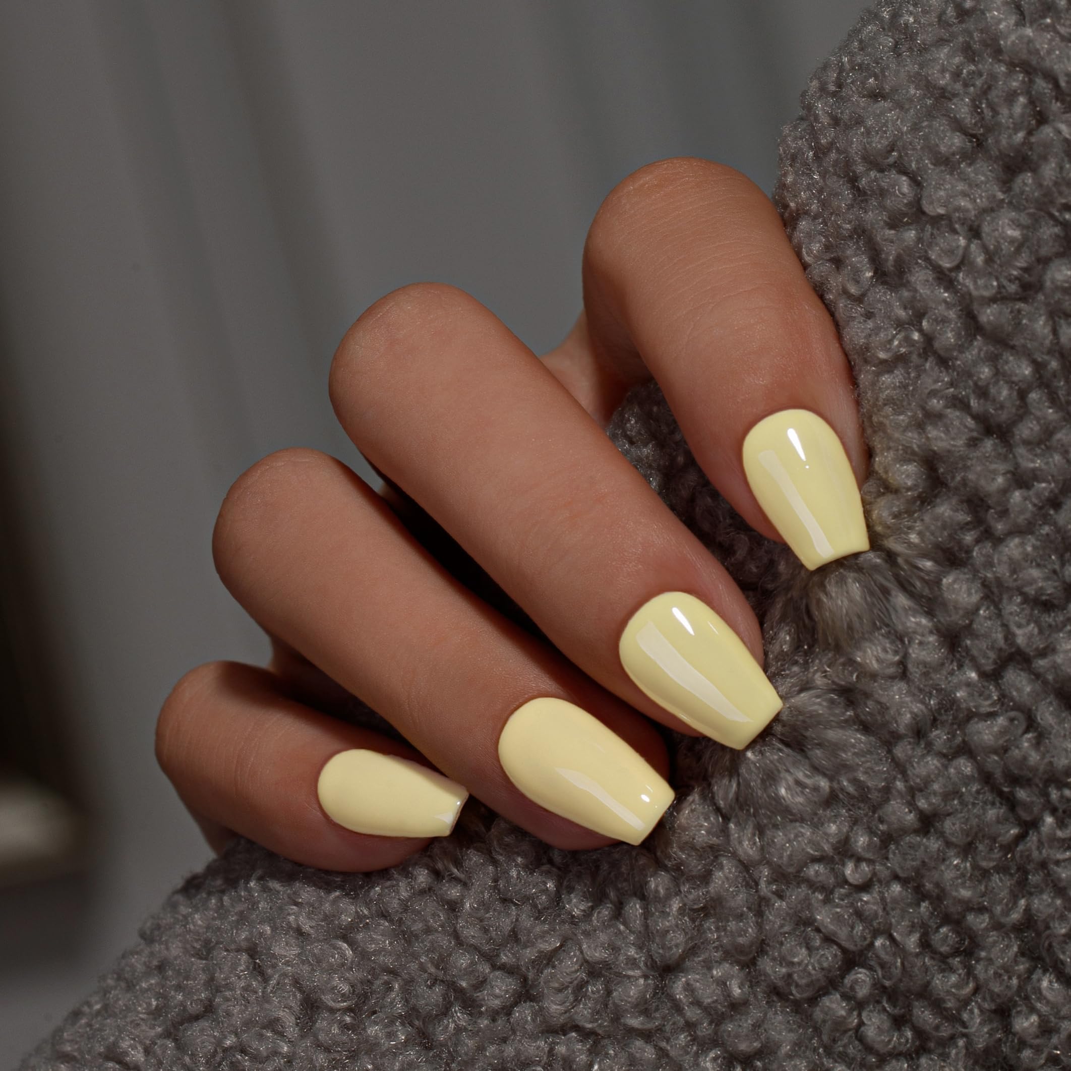 KQueenest Unghie finte corte a pressione, colore giallo pastello, corte con colla, a ballerina media, riutilizzabili, in gel morbido, per donne, 30 pezzi, beige