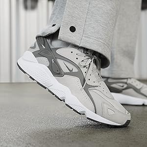 Amazon.com | Nike Air Huarache Runner Men's Shoes (DZ3306