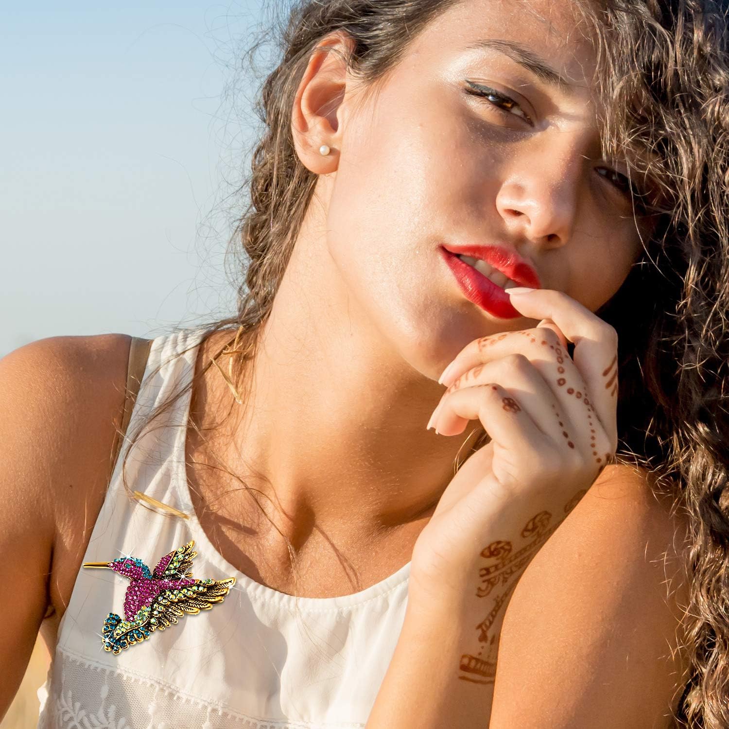 Hicarer 9 Pieces Women Brooches Pins Bulk Set Rhinestone Animal Insect Crystal Pins Butterfly Dragonfly Hummingbird Owl Peacock Brooch Pin for Women Girls Winter Valentine Day Gifts, 9 Styles - Image 5