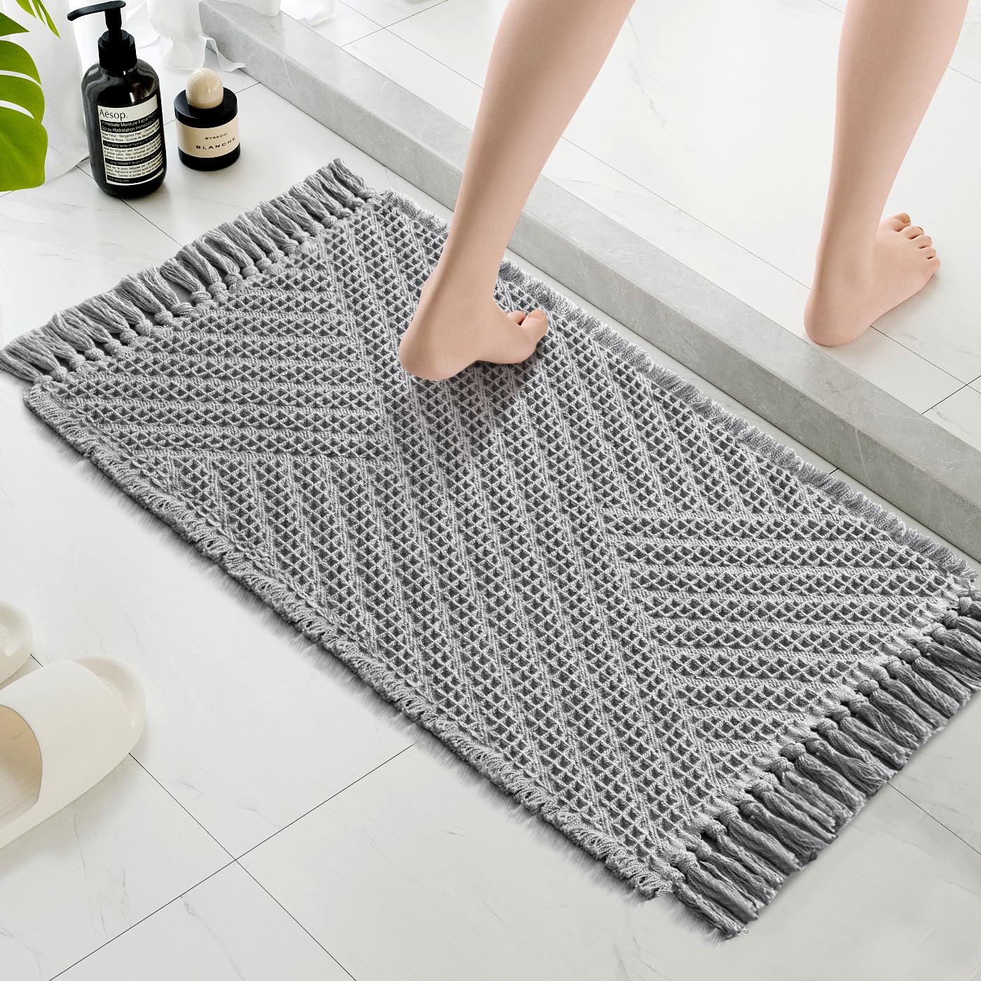H.VERSAILTEX Waffle Bath Mat Super Absorbent Boho Bath Mat Non Slip Bath Rugs for Bathroom Floor Machine Washable Dry Fast Bathroom Rugs with Tassels,