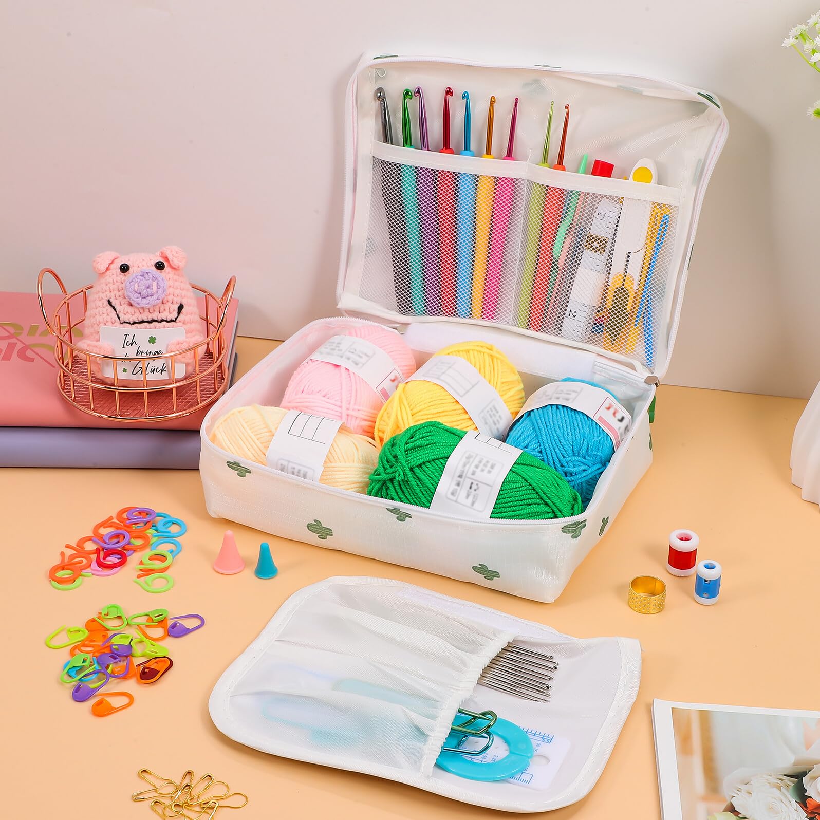 BELLIFFY Kit de Crochet para Principiantes con white de Plástico Hilo Ganchos Resistentes y Accesorios Completos con Bolsa Portátil para Manualidades