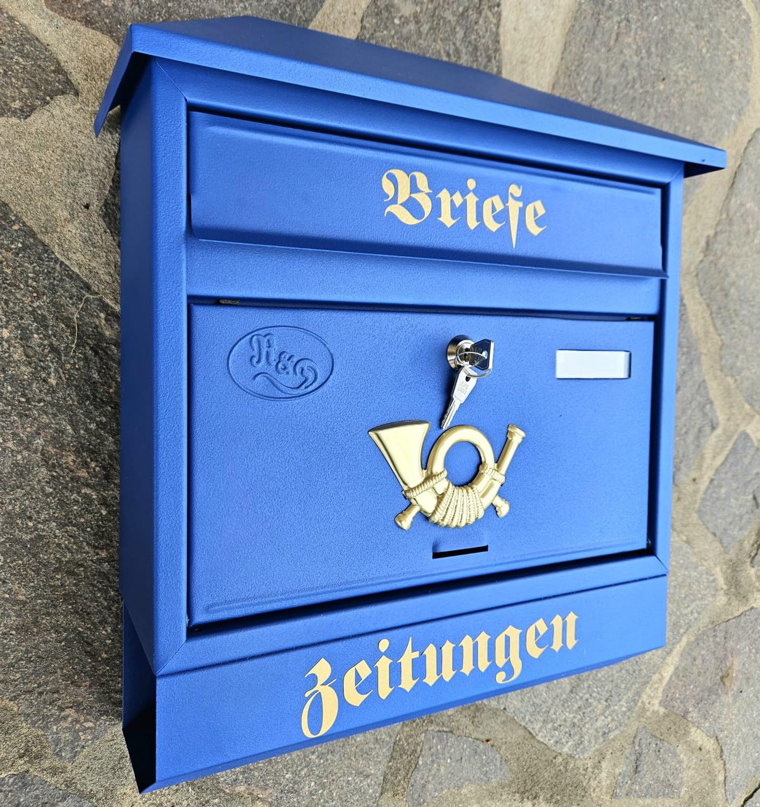 Großer Briefkasten/Postkasten XXL Blau Matt RAL 5005 mit Zeitungsrolle Zeitungsfach Schrägdach Trapezdach Wandmontage