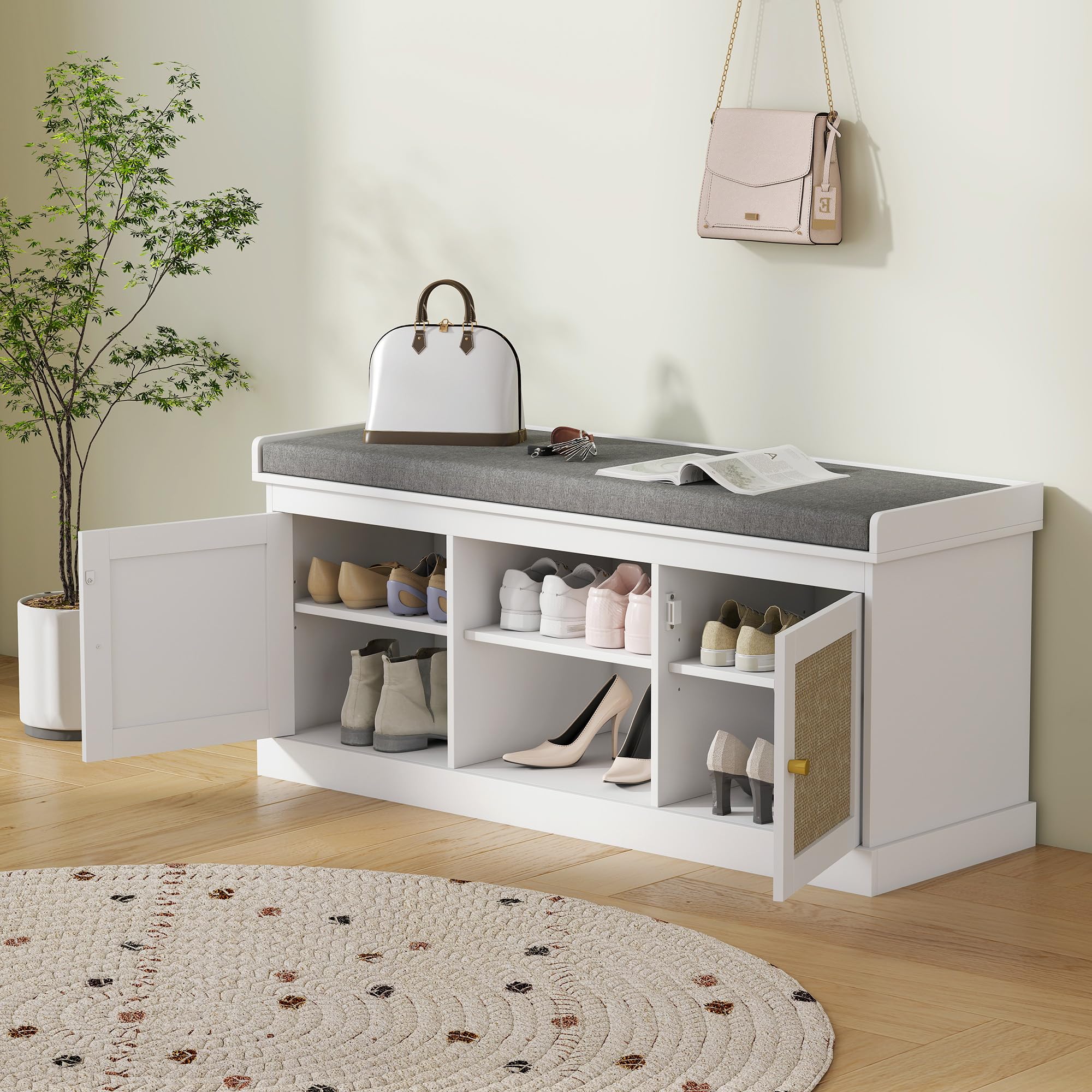 HOMCOM Banco Zapatero con Asiento Acolchado Bohemio 105x35x47 cm Blanco | Mueble Zapatero, Banco Recibidor, Puertas Frentes de Ratán, Estante Abierto, Estante Ajustable, para 9 Pares de Zapatos