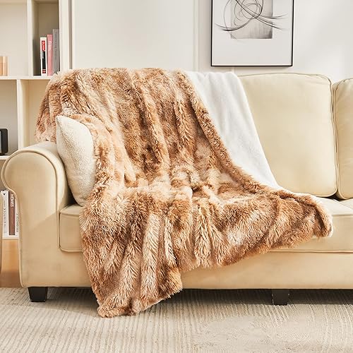 EMME Faux Kuscheldecke Flauschig, 150 x 200 cm, Felldecke, Wolldecke,