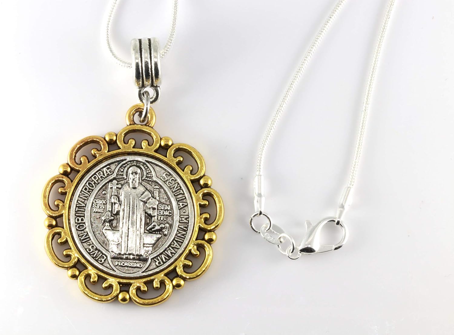Miniatura 5 de Medalla de San Benito Medalla de San Benito para Collar de San Benito para Hombre o Mujer Esta Medalla de San Benito o Medalla de San Benito es