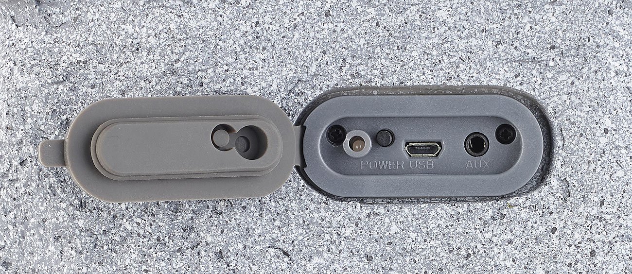 auvisio Gartenlautsprecher: Garten- und Outdoor-Lautsprecher im Stein-Design, Bluetooth, 30W, IPX4 (Gartenlautsprecher Bluetooth, Außenlautsprecher, Box)