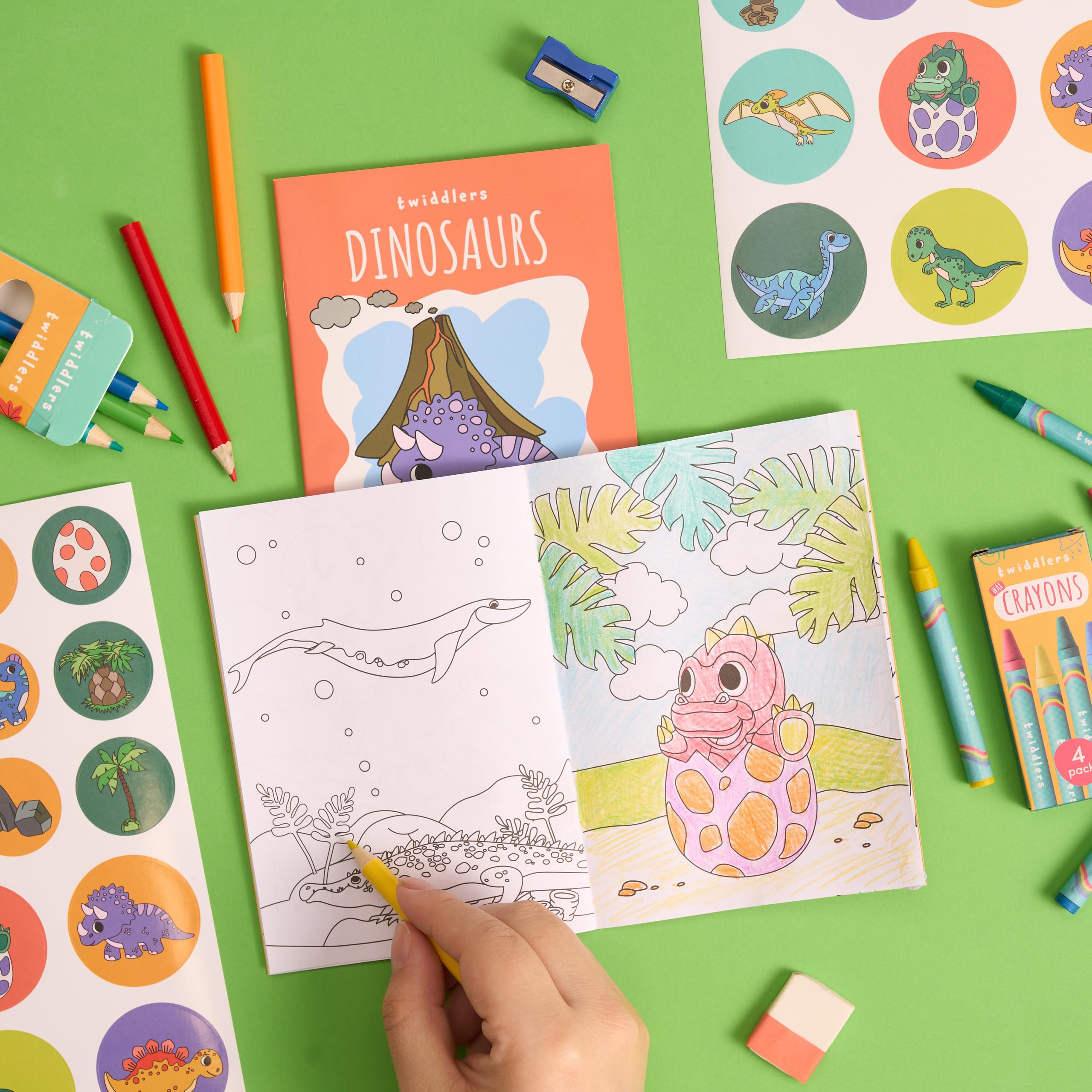 THE TWIDDLERS 24 Mini-Malbücher Mit Aufklebern – Bauernhof-Tier-Thema, A6 Format, Für Partytüten & Kinder 4-8 Jahre