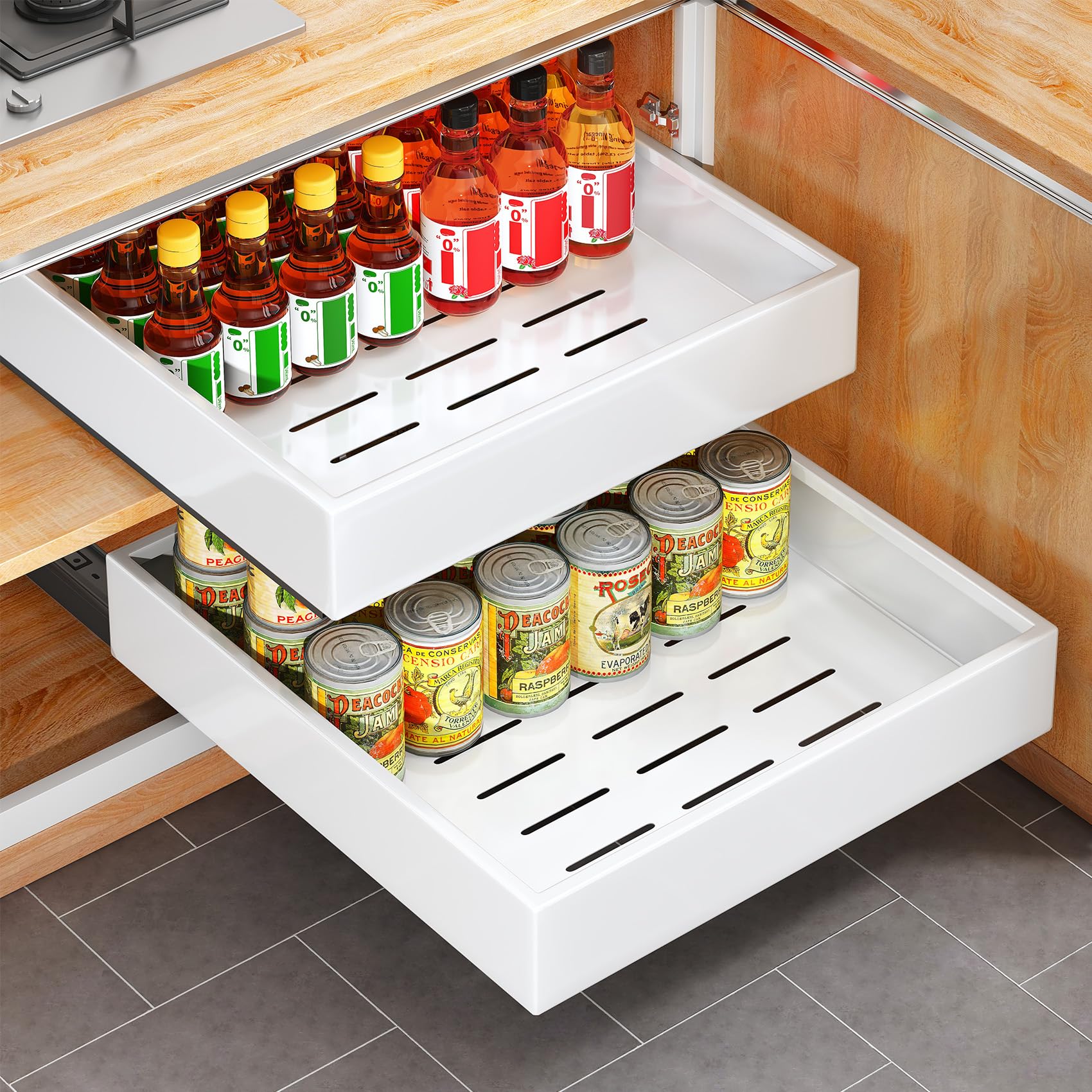 Étagère coulissante à roulettes pour optimiser les meubles bas de la cuisine
