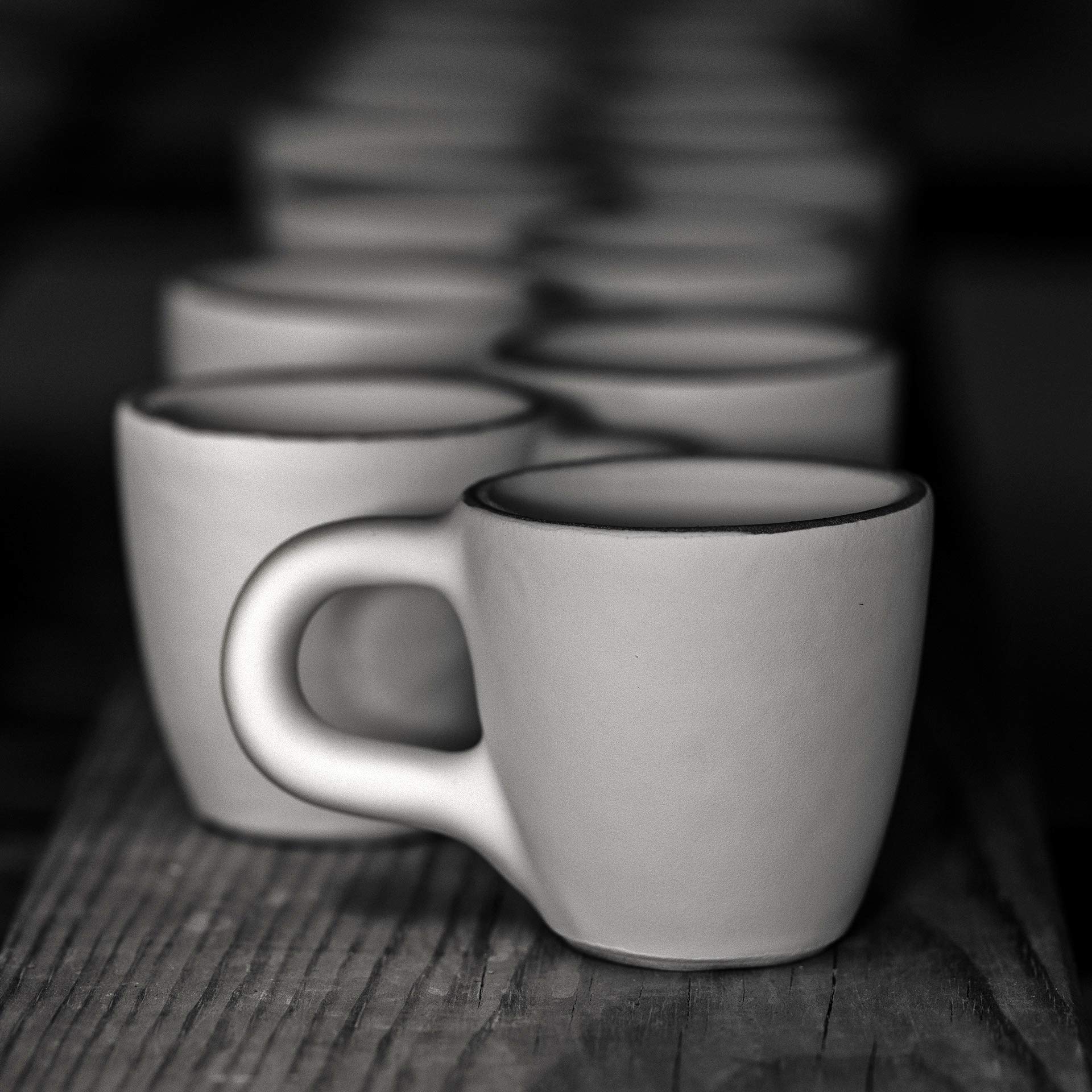 City to Cottage | Ensemble de 4 Tasses à Expresso | rouge à pois blancs en céramique faite et peinte à la main | 60ml