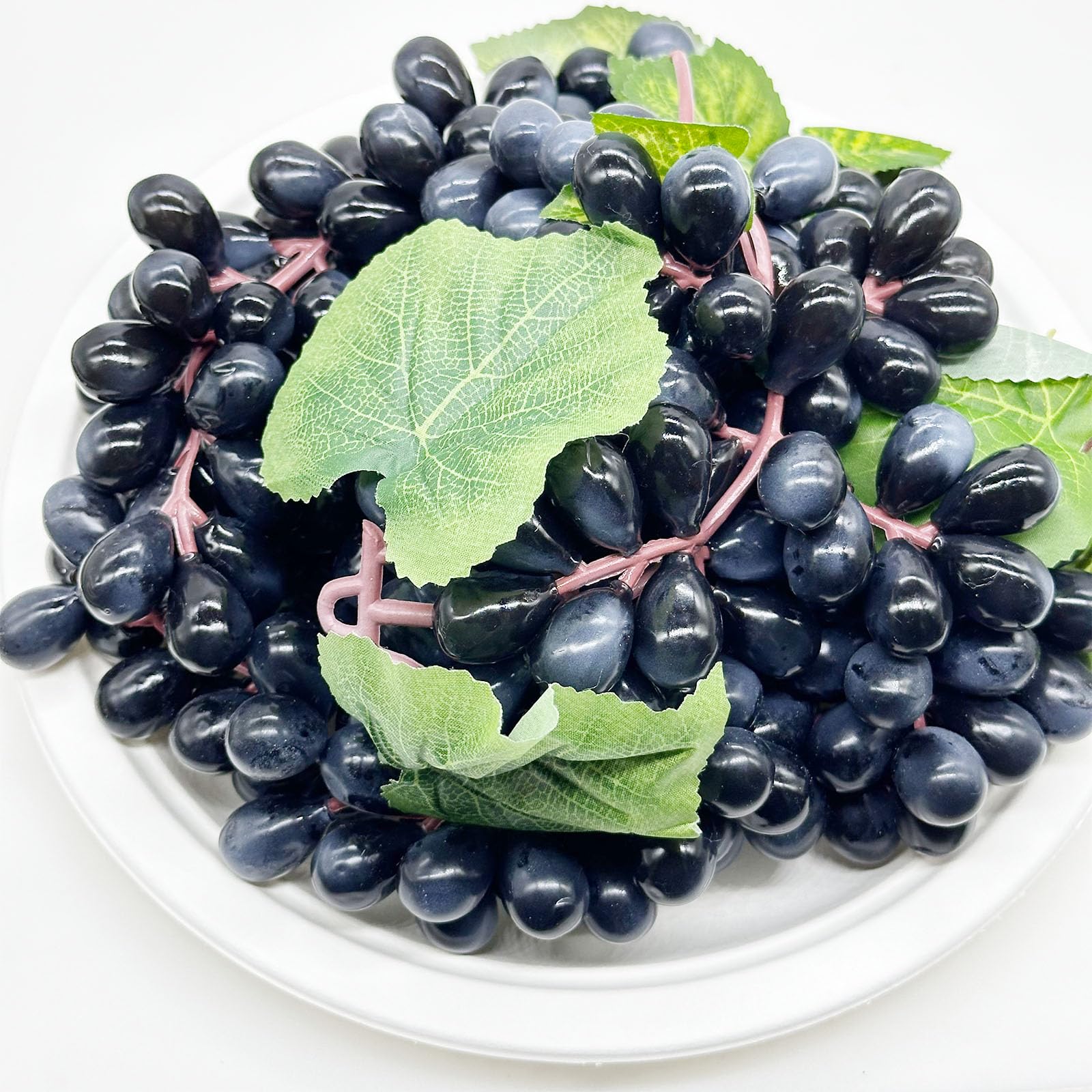 8 Uva Artificiale Realistico, Nero Uva Artificiale Grappoli di Uva Artificiale Simulazione, Uva Nera Artificiale per Decorazione del Vino, Puntelli di Frutta Artificiali