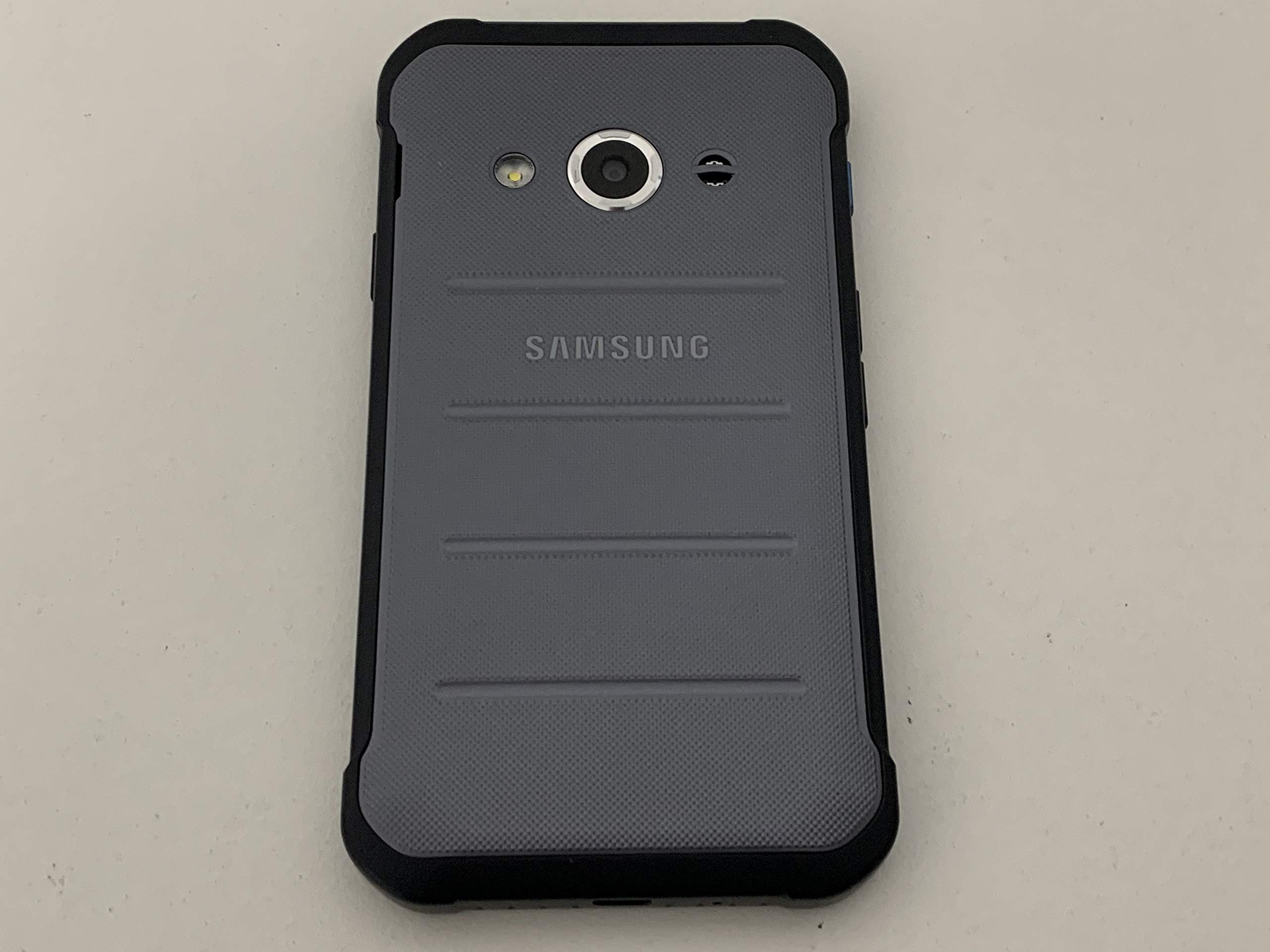 Samsung Galaxy Xcover 3 (SM-G389F) VE smartfon z ekranem dotykowym o przekątnej 4,5" (11,4 cm), pamięcią 8 GB i systemem Android 5.1, ciemnoszary
