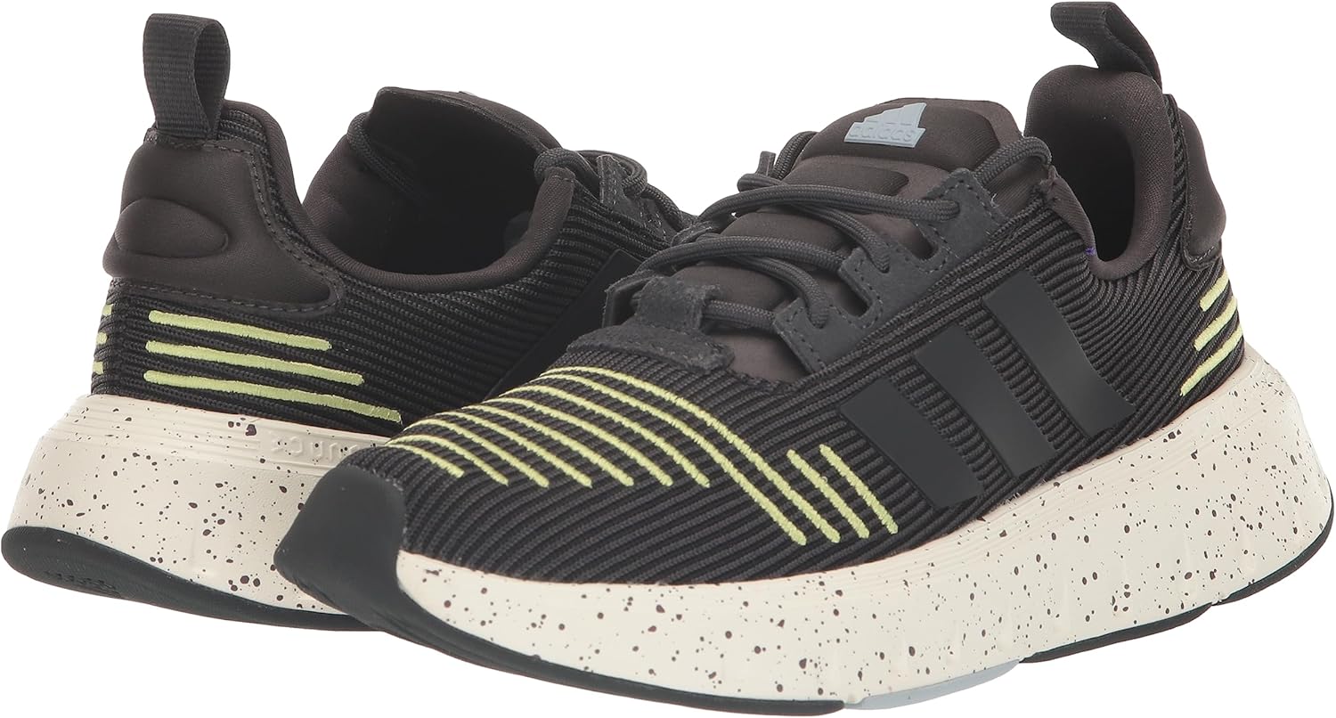 Adidas Mens Swift Run ShoesSneaker