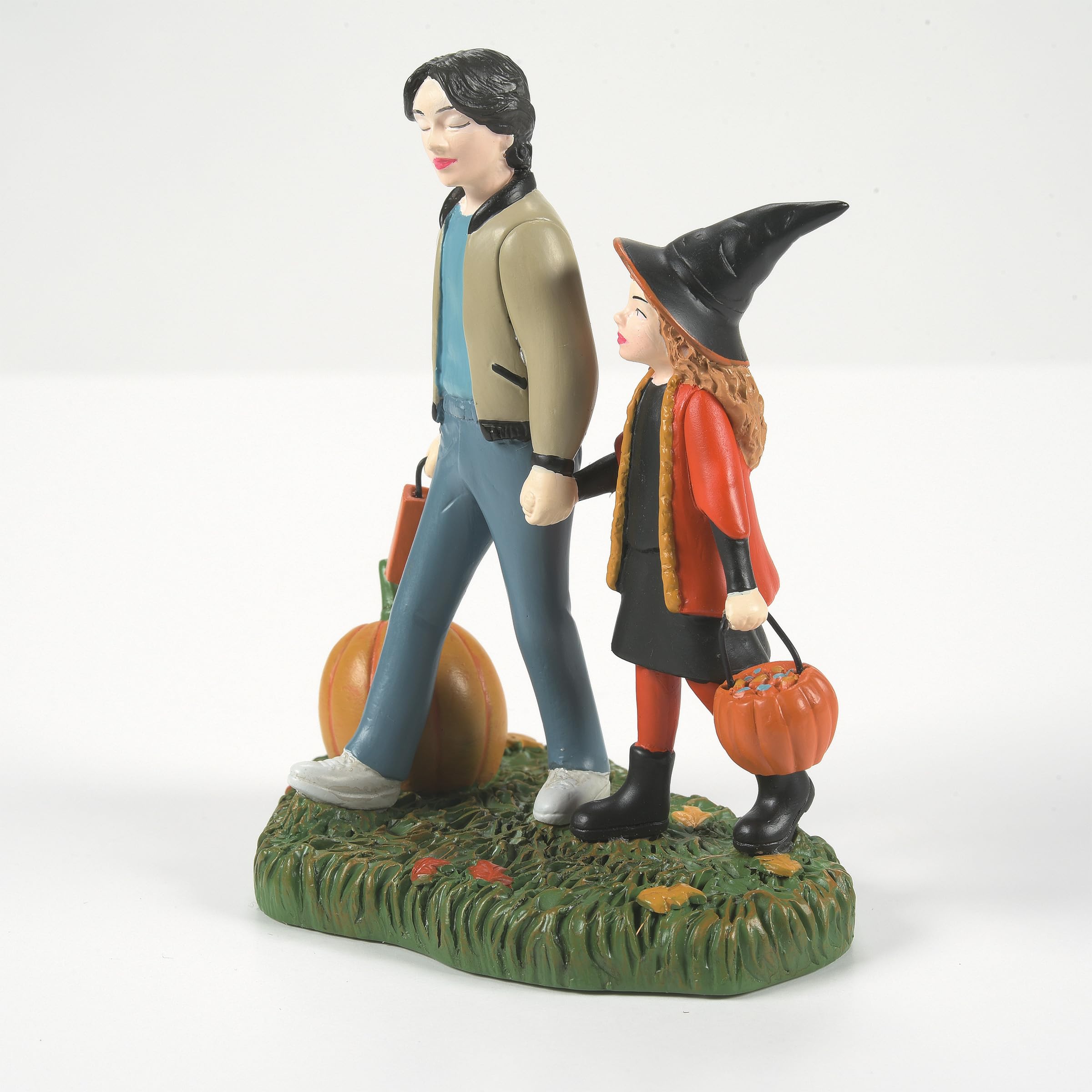 Amazon.com: Department 56 Disney Hocus Pocus Village Accessories