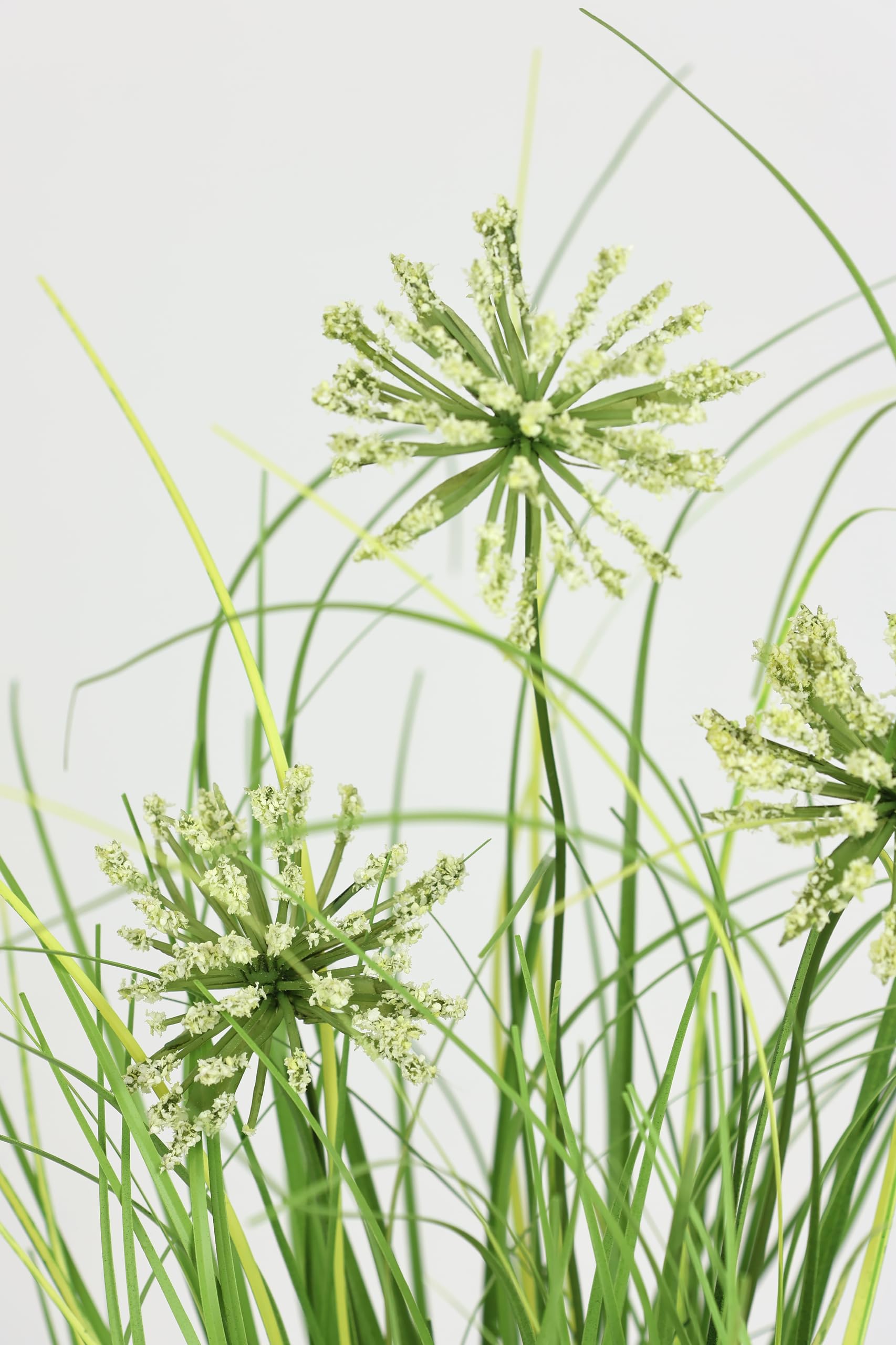 Künstlicher Grasbusch mit Blüten im Topf 2er Set Kunstgras Dekogras Gräser Kunstpflanze Grünpflanze Pflanze Ziergras Stehgras Sträucher Kunstblume Balkon Busch Grasbüschel Zimmerpflanze Lauchpflanze
