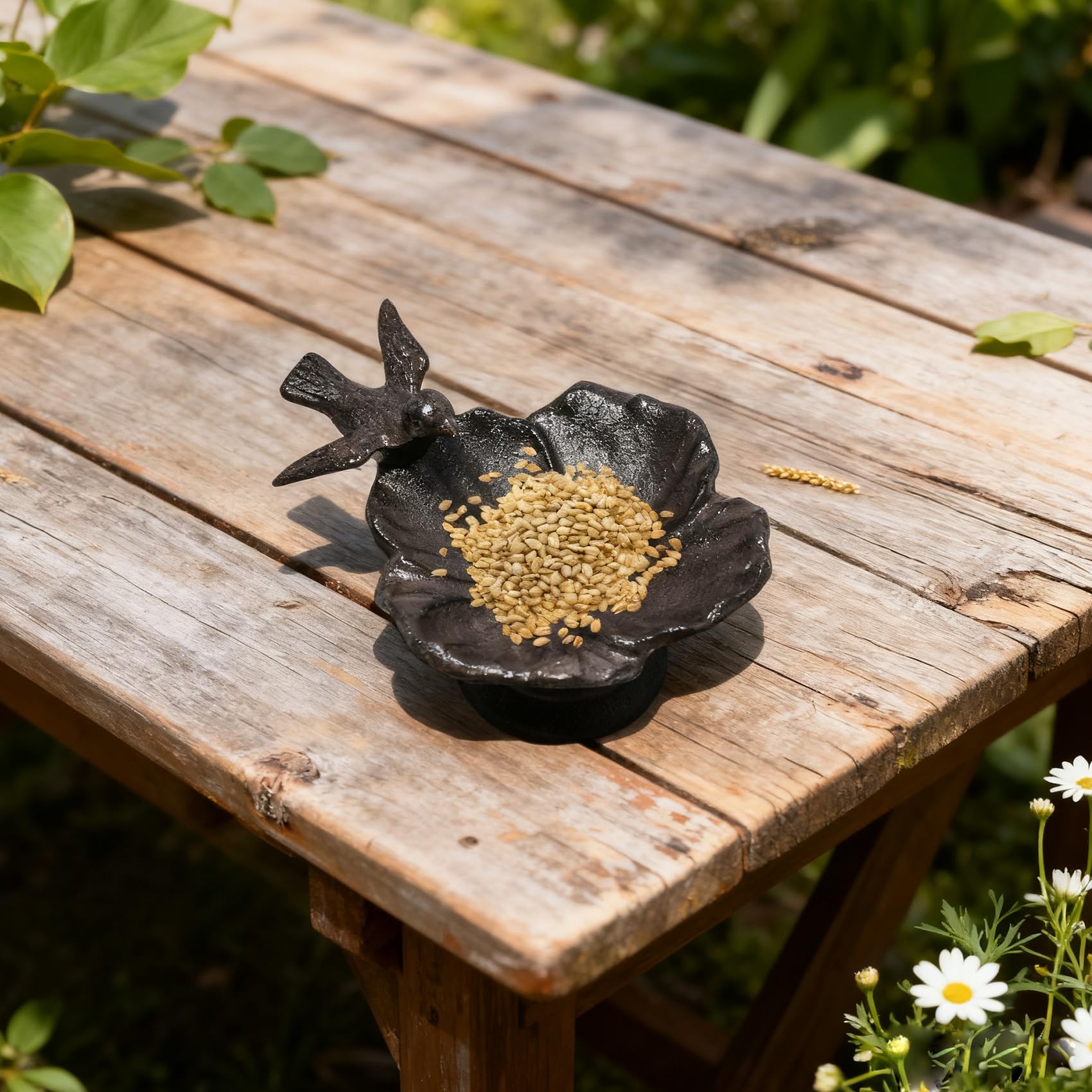 Blütenblattform Gusseisen Vogeltränke Schale - FoyaHome Rostfrei Boden Vogelfutterspender für Draußen, Balkon, Garten & Terrasse Dekoration, Tischplatte Wasserschale