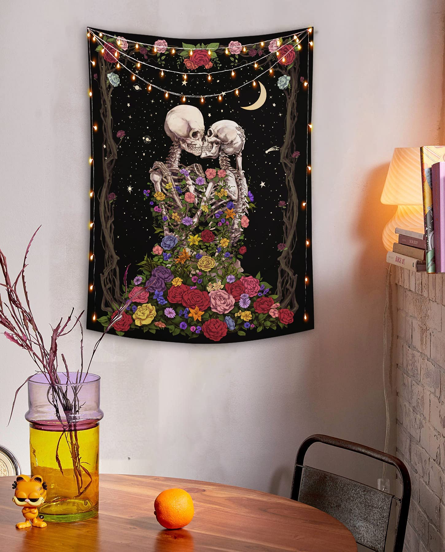 YISUMEI Skull Tapestry The Kissing Lovers Tapestry for Bedroom Aesthetic Flowers Starry Tapestries Wall Hanging for Room Decor(M/130x150cm/51x60inch) - Image 3