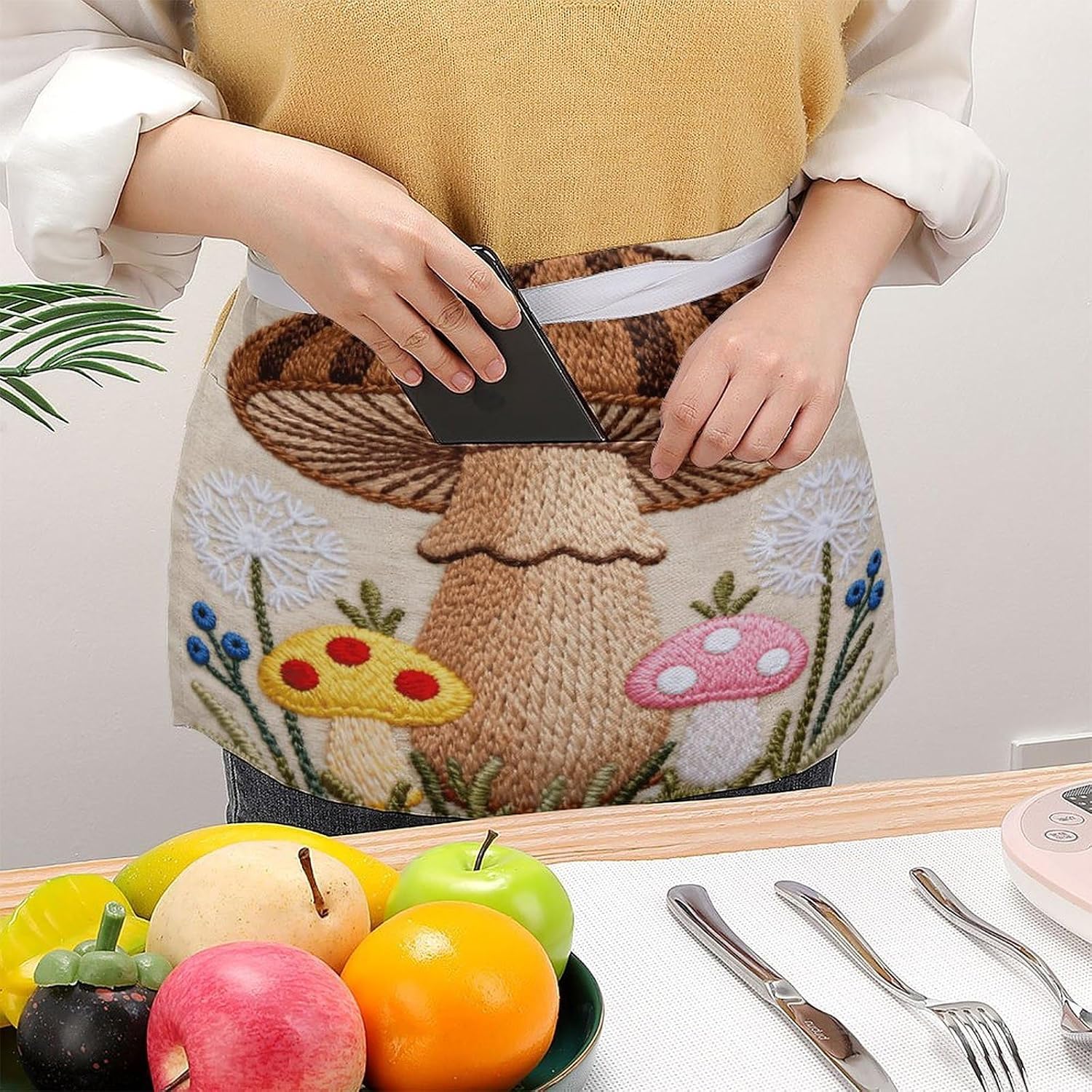 Beautiful Mushroom Embroidery Apron Waterproof Chef Works Half Bistro Server Apron Adjustable Waist Half Apron With Pockets for Men Women Soft Cooking Apron