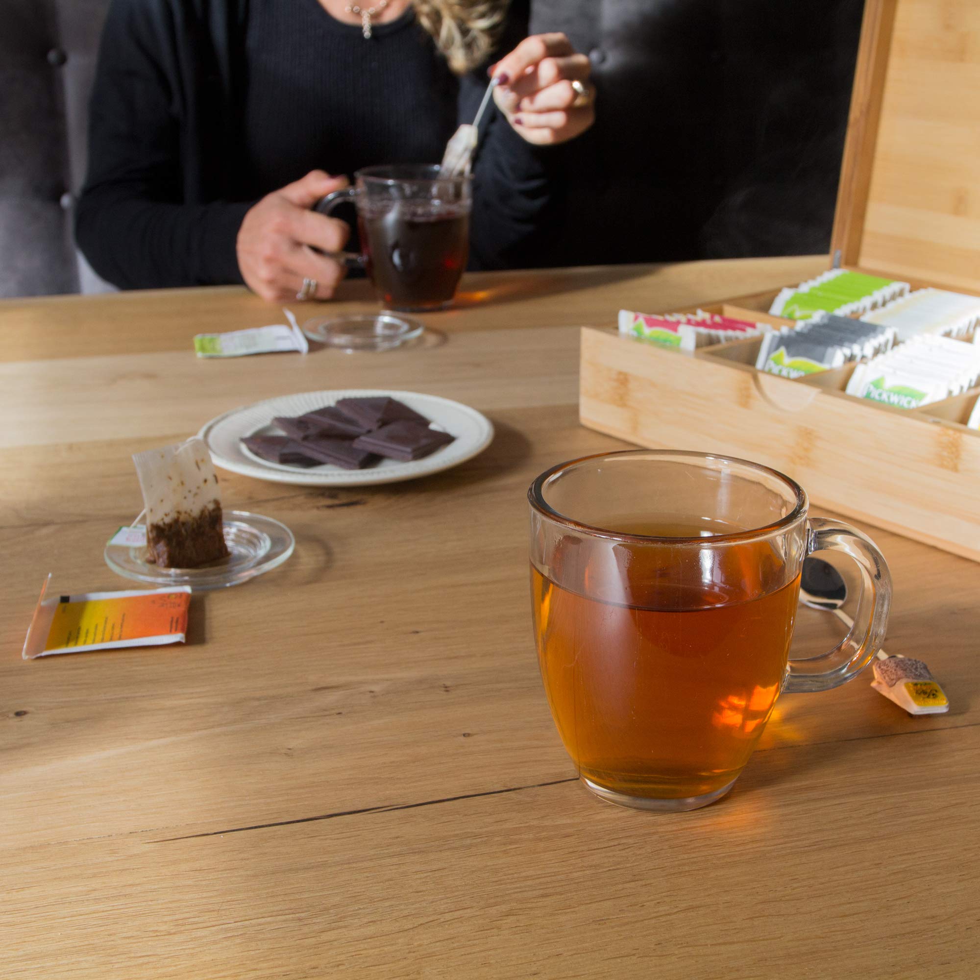 Caja de té de bambú con 8 compartimentos (para 160 bolsitas de té) | Organizador grande con tapa | Caja de madera para bolsas de té de alta calidad | 23 x 30 x 9 cm