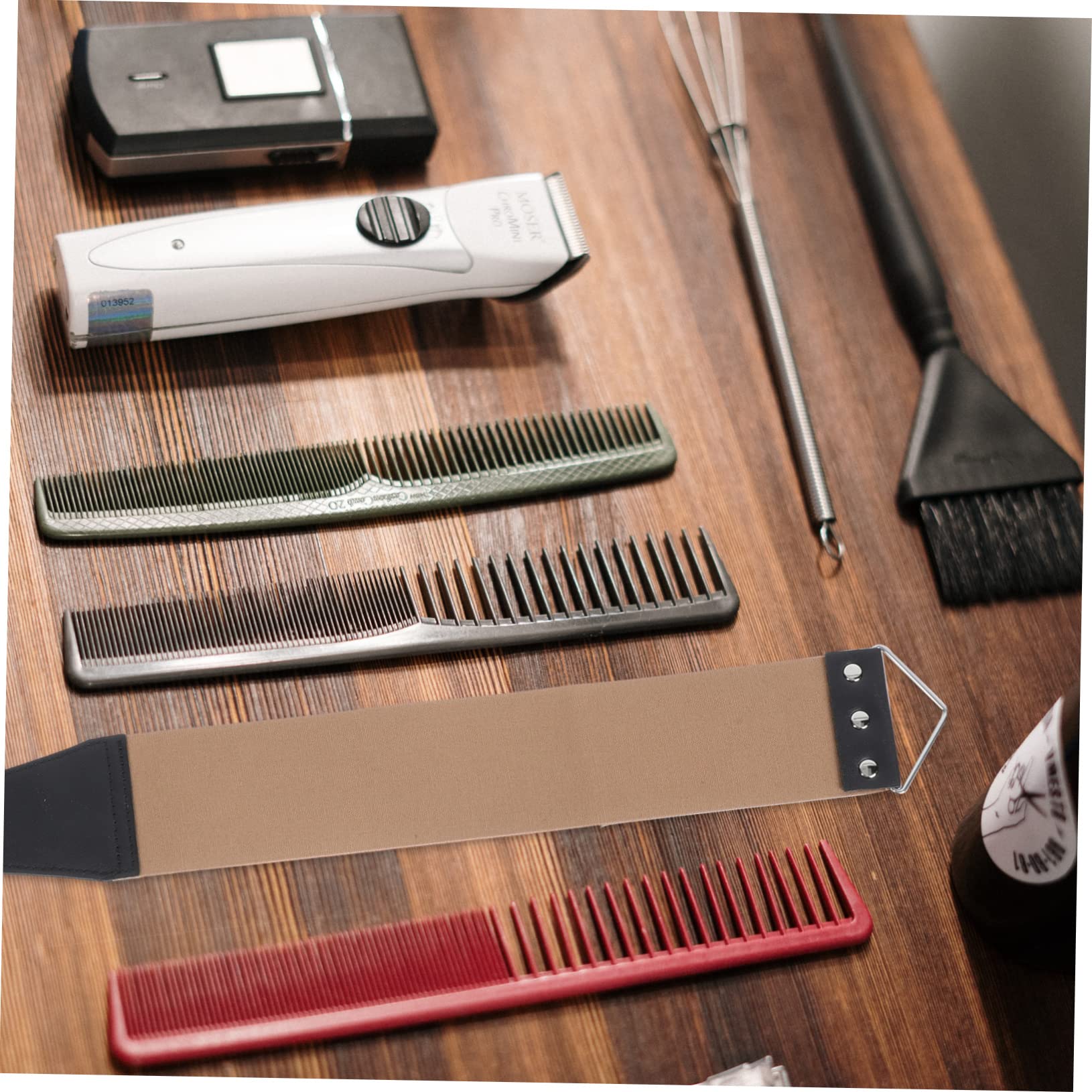 FRCOLOR 2pcs Leather Cloth Razor Strop Sharpening Belt for Men Dual-sided Razor Sharpening Tool Random Color