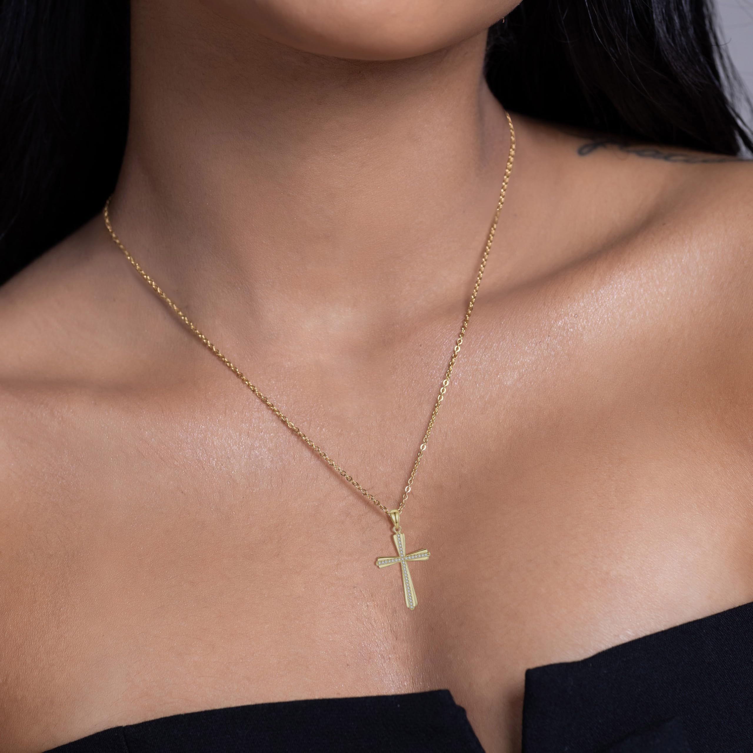 GAVU Collar con Colgante Cruz de Plata con Pequeños Diamantes para Mujer