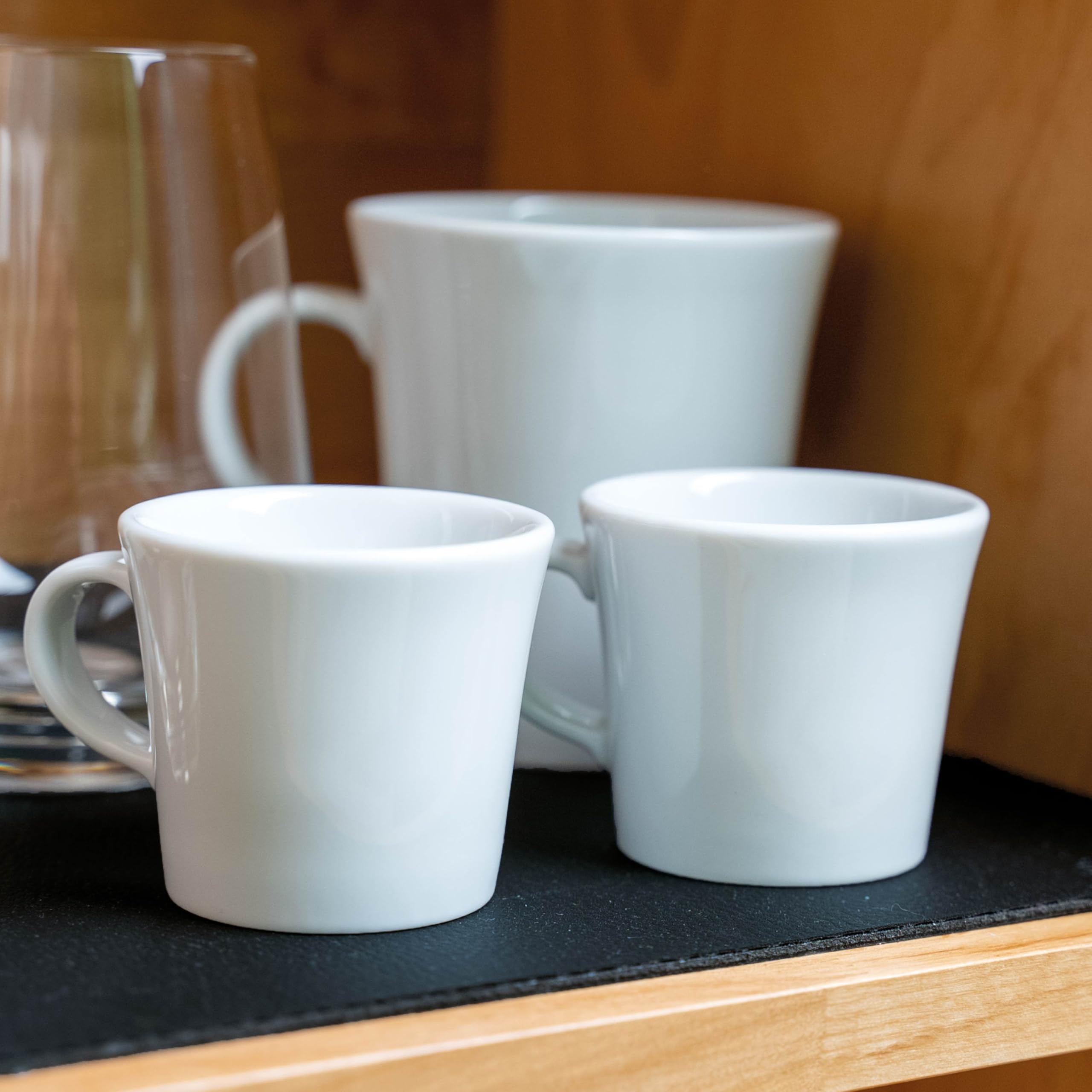 Silwy® Porcelanowe kubki do espresso z magnesami (zestaw 2 szt.) w zestawie z dwoma metalowymi nano-żelowymi podkładkami Black – antypoślizgowe filiżanki na kemping i do przyczep kempingowych,