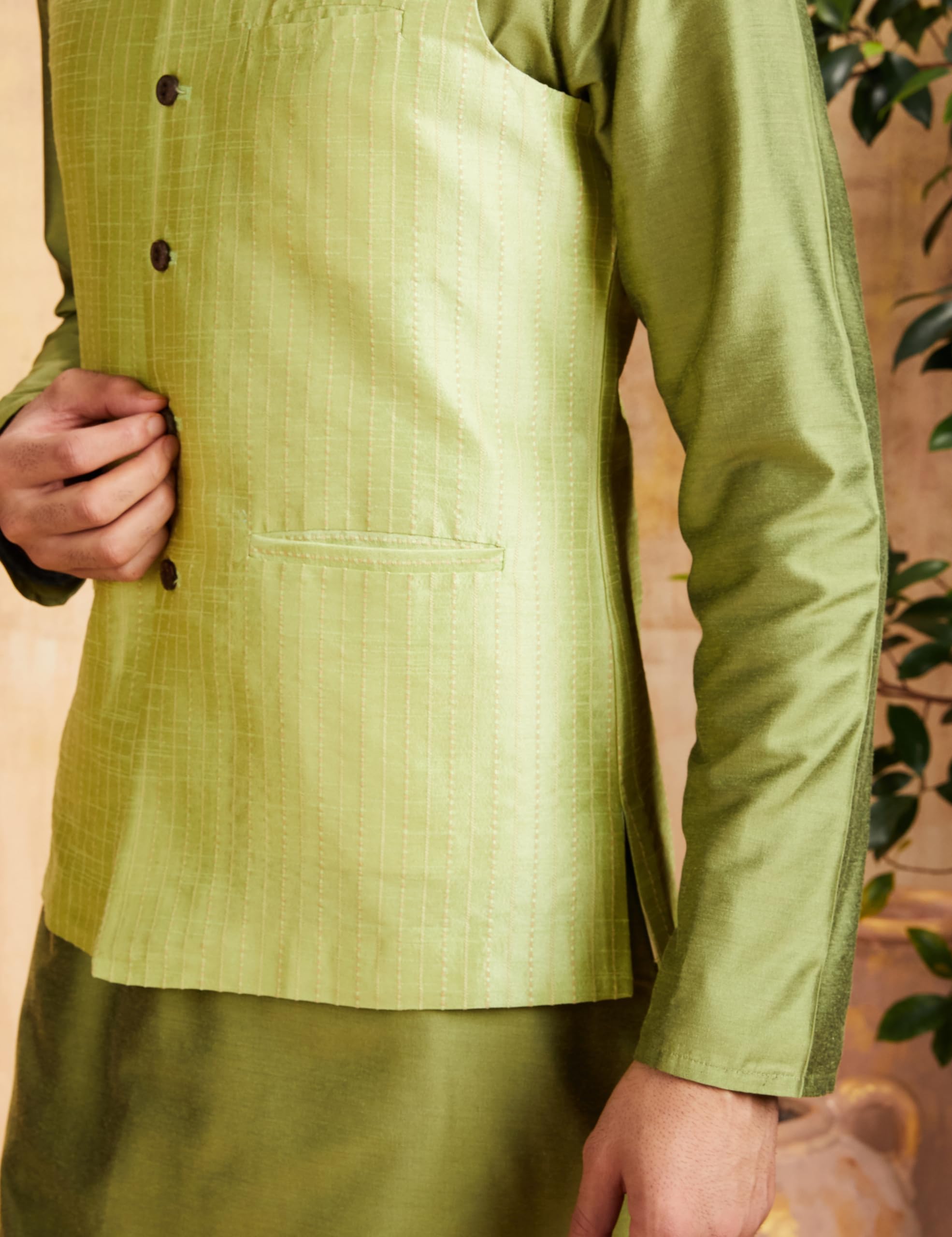 Amazon Brand - Symbol Men's Lightweight Nehru Jacket (SY-A22-MNA-JTK-06_L.Green_L) - Image 5 thumbnail